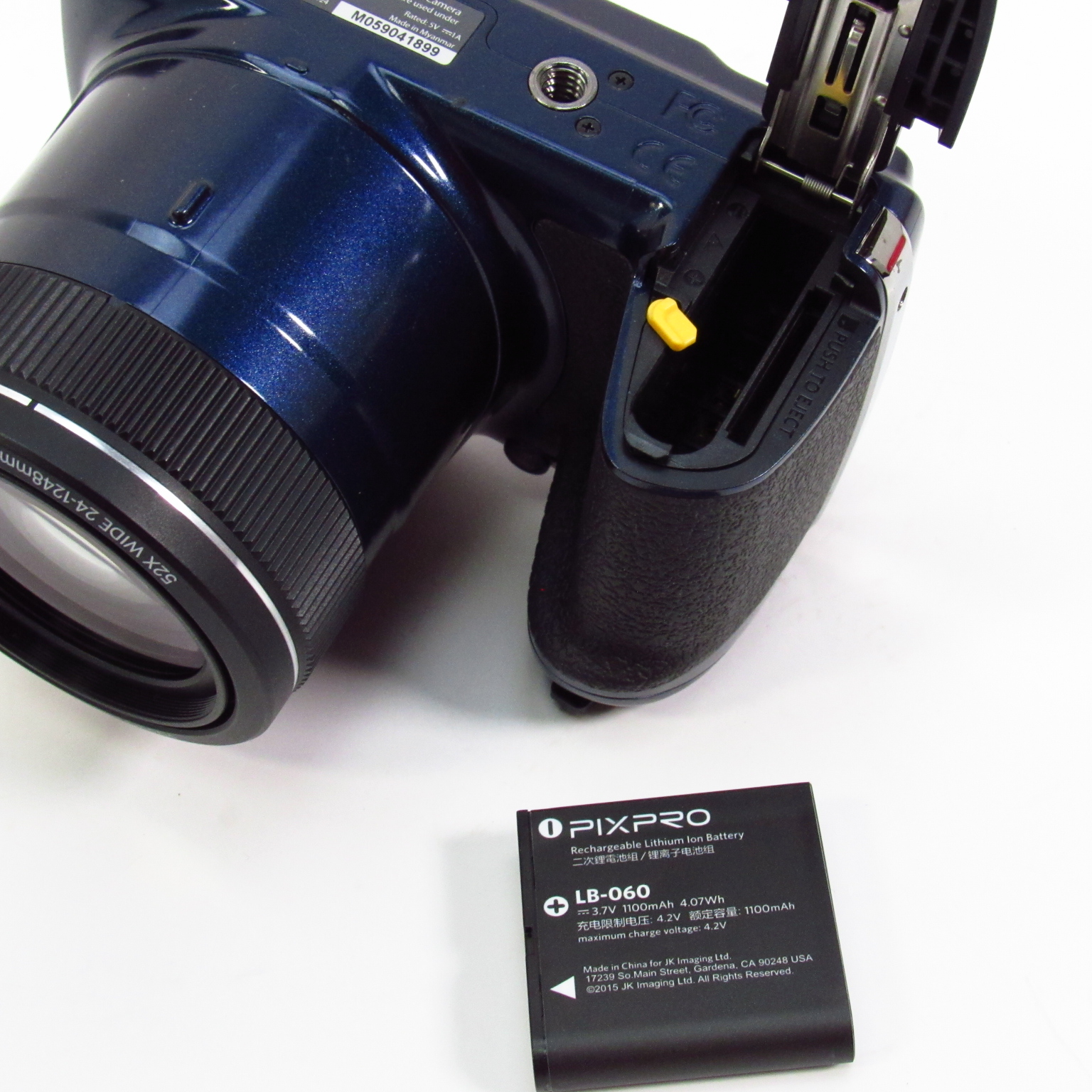 Kodak PixPro AZ528 16MP 3'' LCD 52x Optical Zoom Digital Camera - Blue