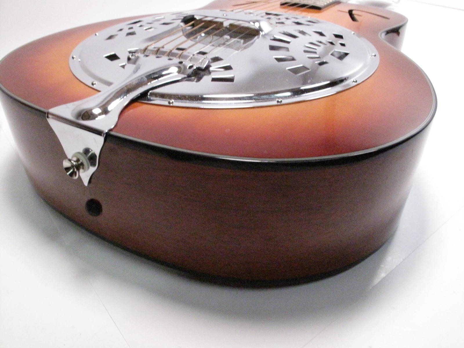 Fender FR-50 Right-Handed Resonator Guitar Sunburst Finish