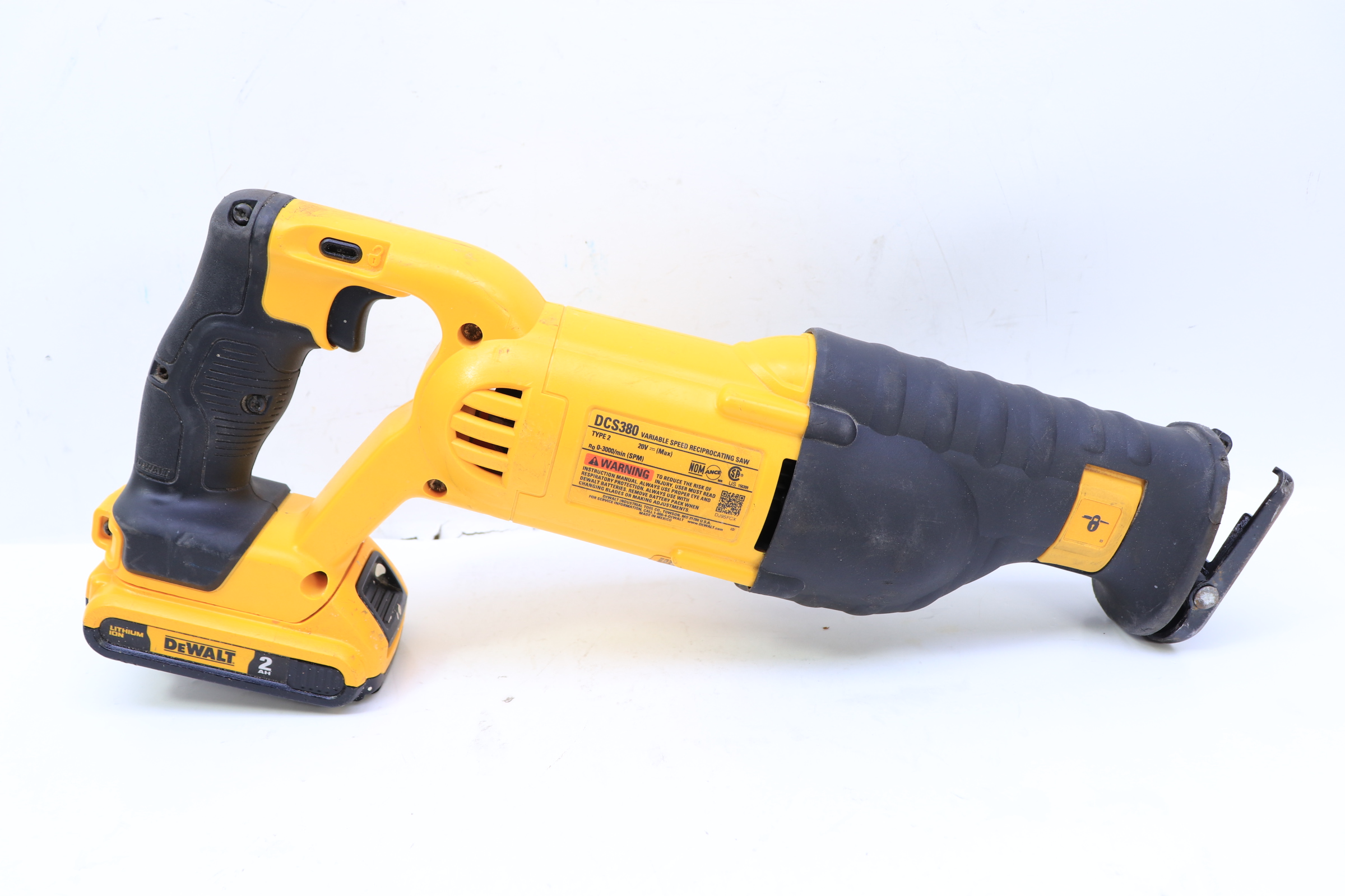 DEWALT DCS380 20-Volt MAX Lithium-Ion 0-3000 SPM Cordless Reciprocating Saw