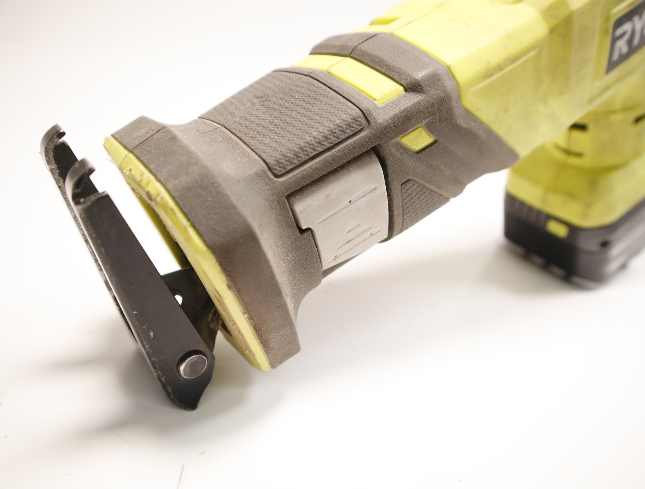 Ryobi P519VN 18V Cordless Reciprocating Saw Kit