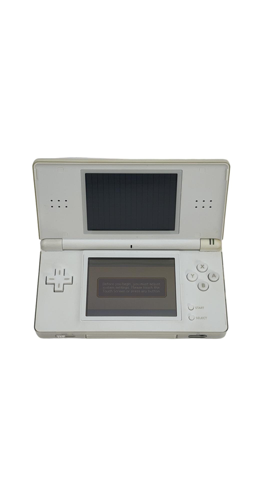 Nintendo DS Lite USG-001 Dual-Screen Handheld Portable Gaming