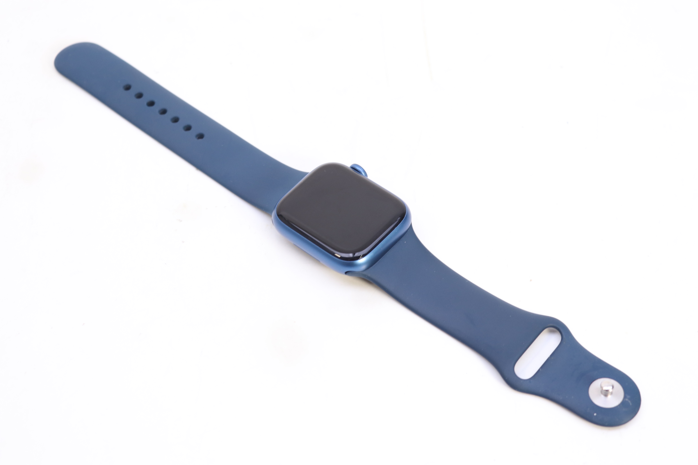 Apple Watch MKN13LL/A Series 7 41mm Aluminum Case WiFi Only