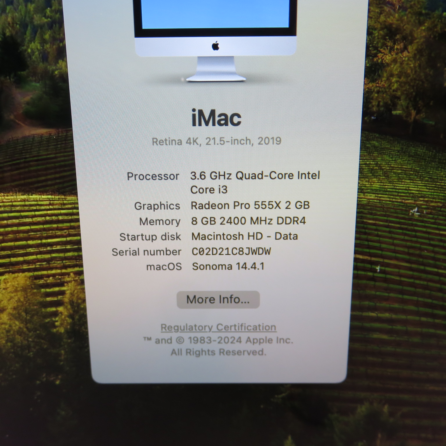 Apple iMac 2019 MRT32LL/A i3-8100 3.6GHz Radeon Pro 555X 8GB Apple iMac 2019 MRT32LL/A i3-8100 3.6GHz Radeon Pro 555X 8GB