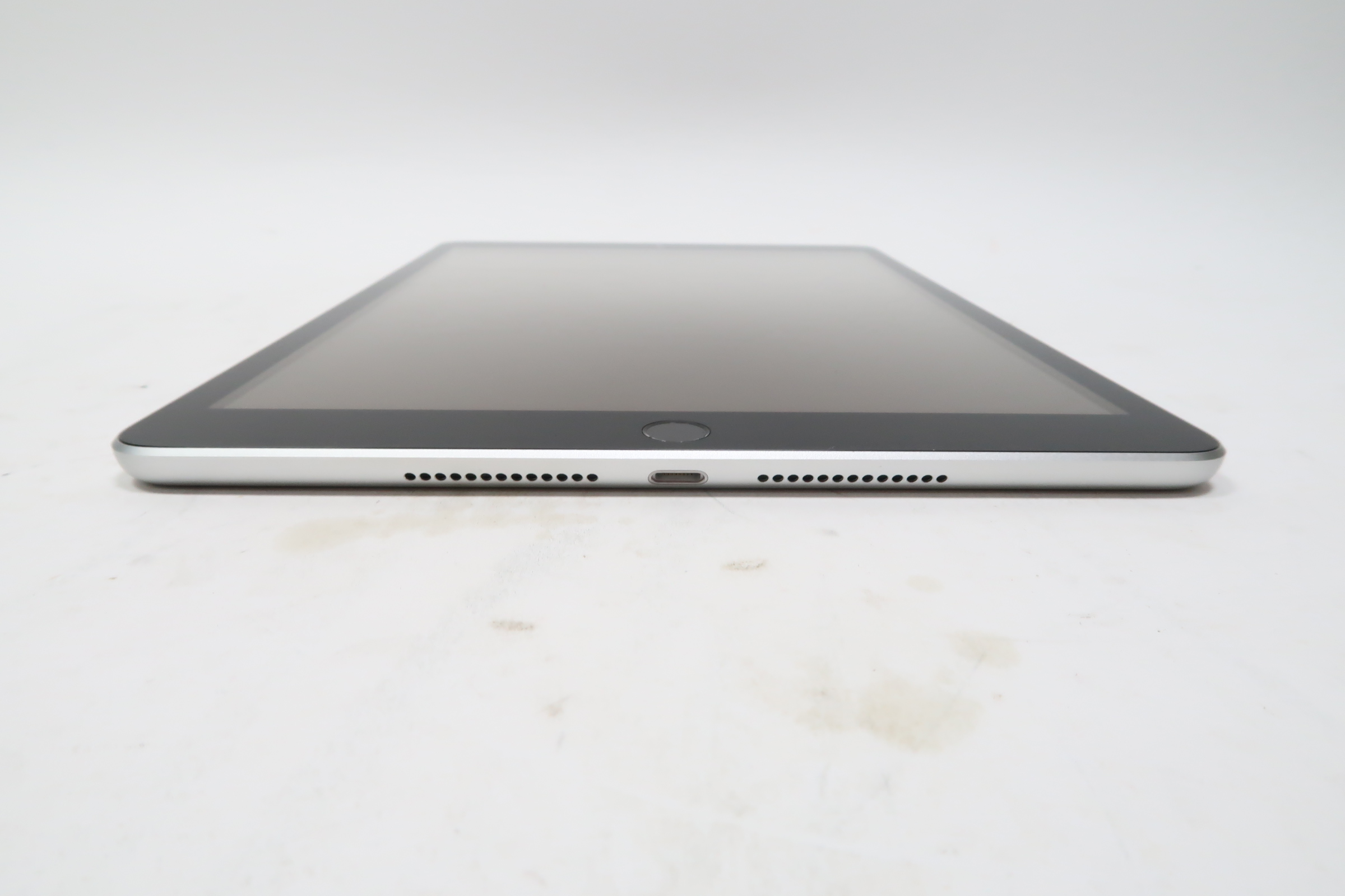 Apple iPad 9th Gen MK2L3LL/A 64GB WiFi 10.2" Silver Tablet