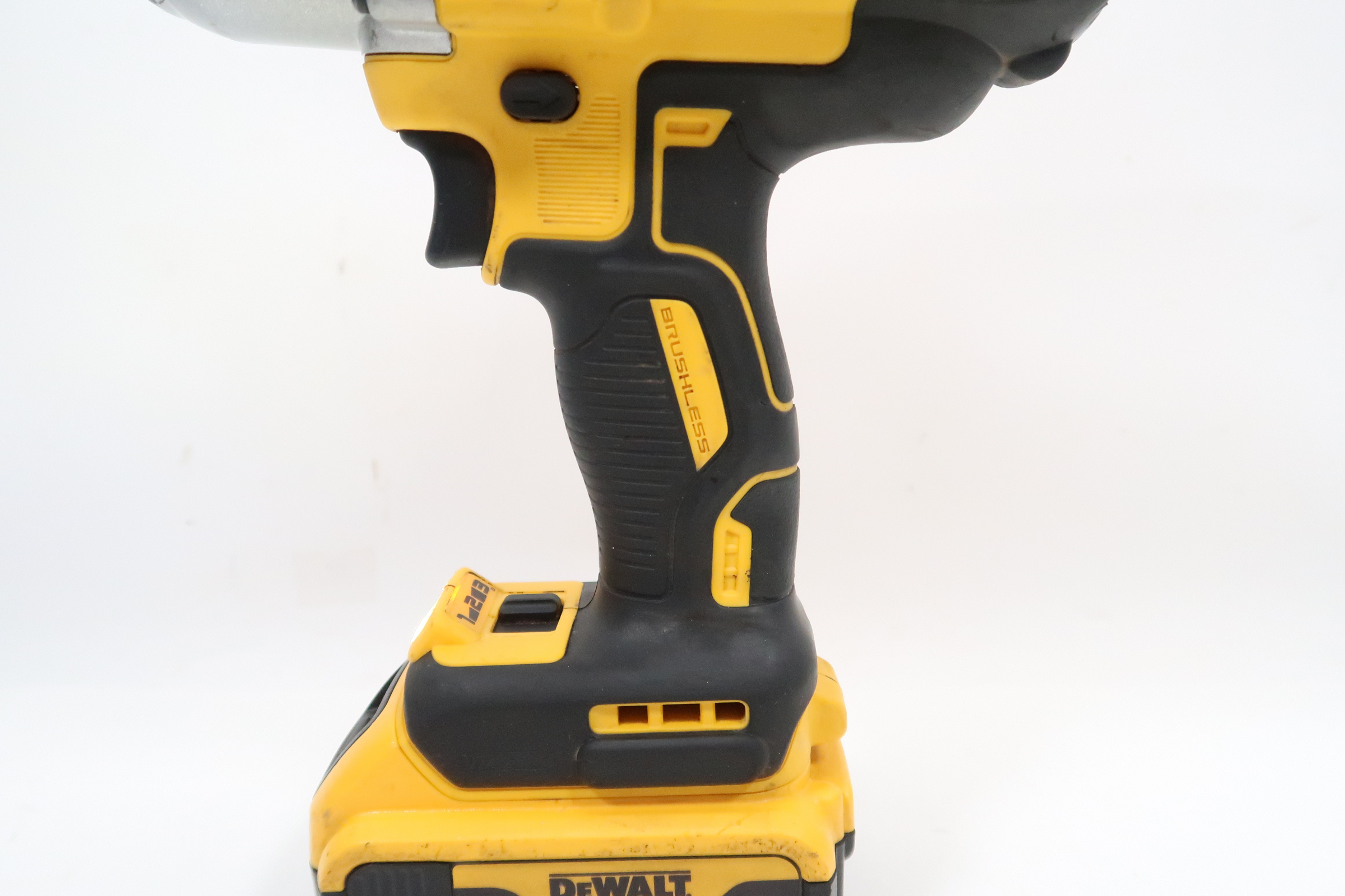 DeWalt DCF899 20V MAX XR Cordless Brushless 1/2 In. High Torque Impact ...