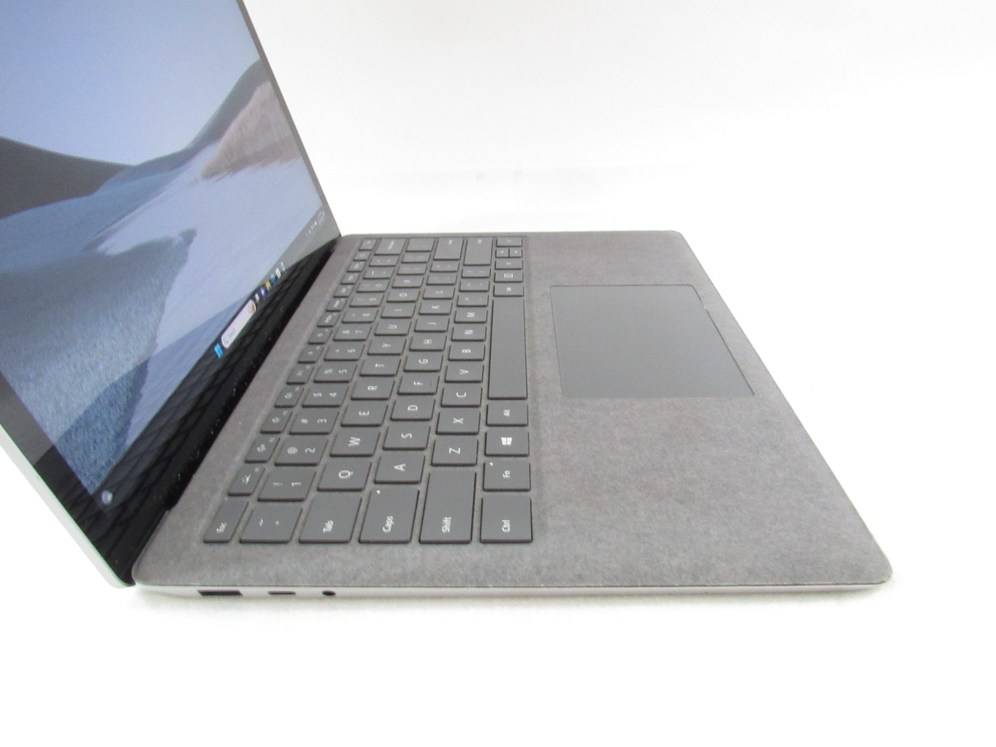 Microsoft Surface 3 1867 Intel Core i5-1035G7 1.20GHz 8GB RAM