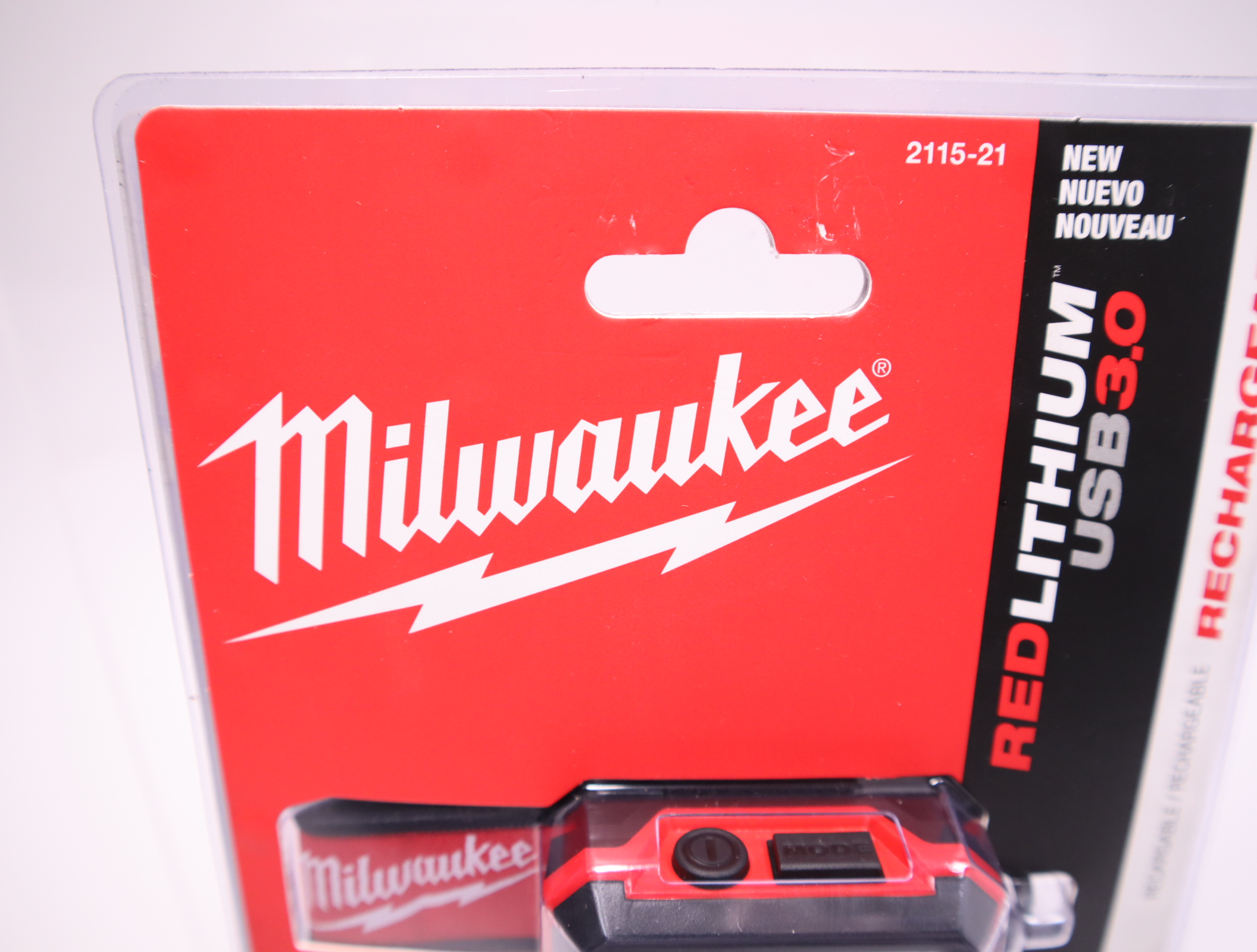 Milwaukee 2115-21 Low-Profile LED Headlamp 600 Lumens