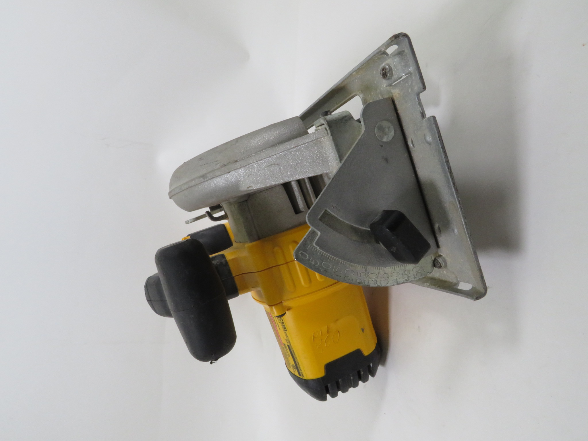 DeWalt DCS393 20V 6 1/2" Cordless Circular Saw