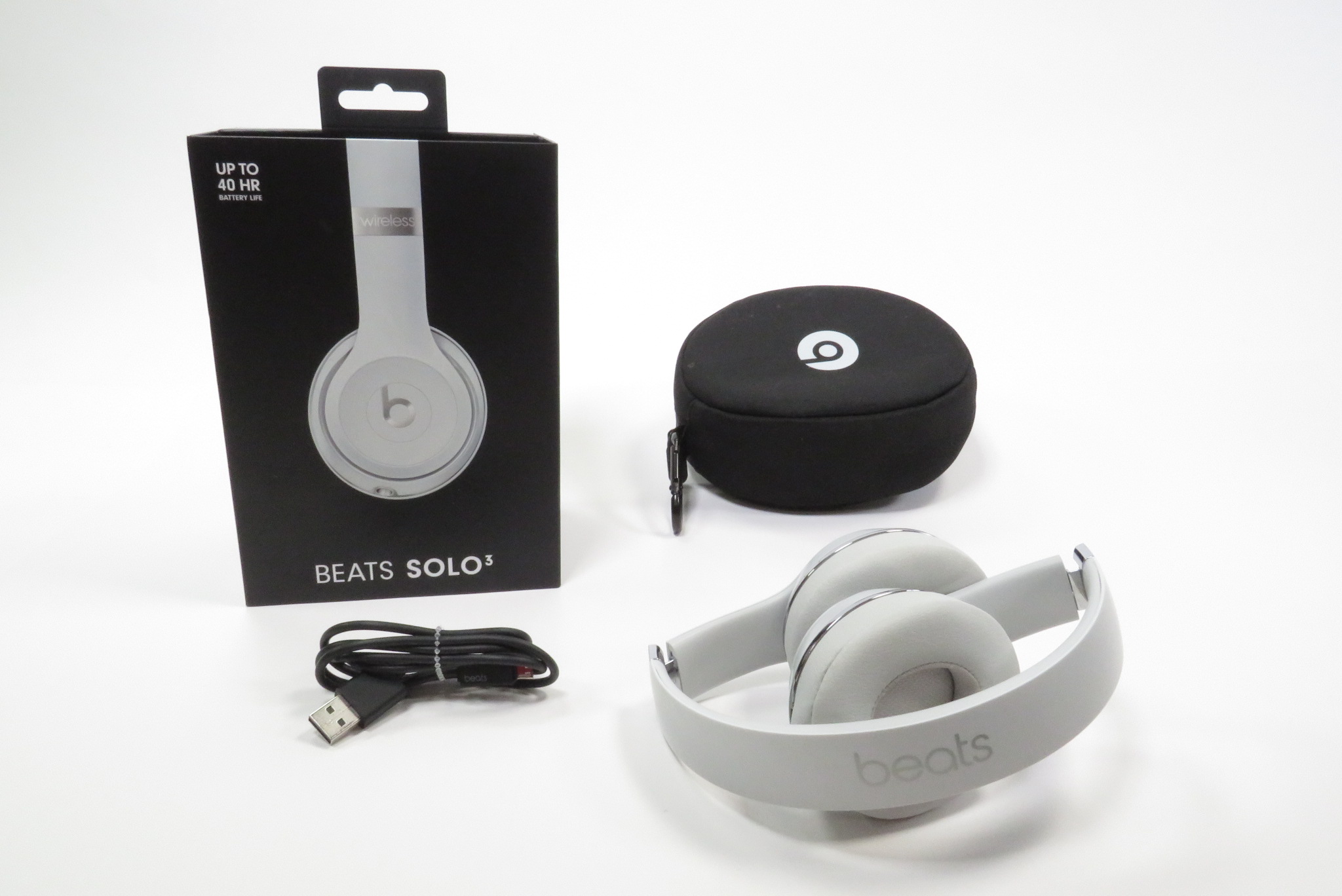 Beats by Dr. Dre deals Beats Solo³ Wireless in White