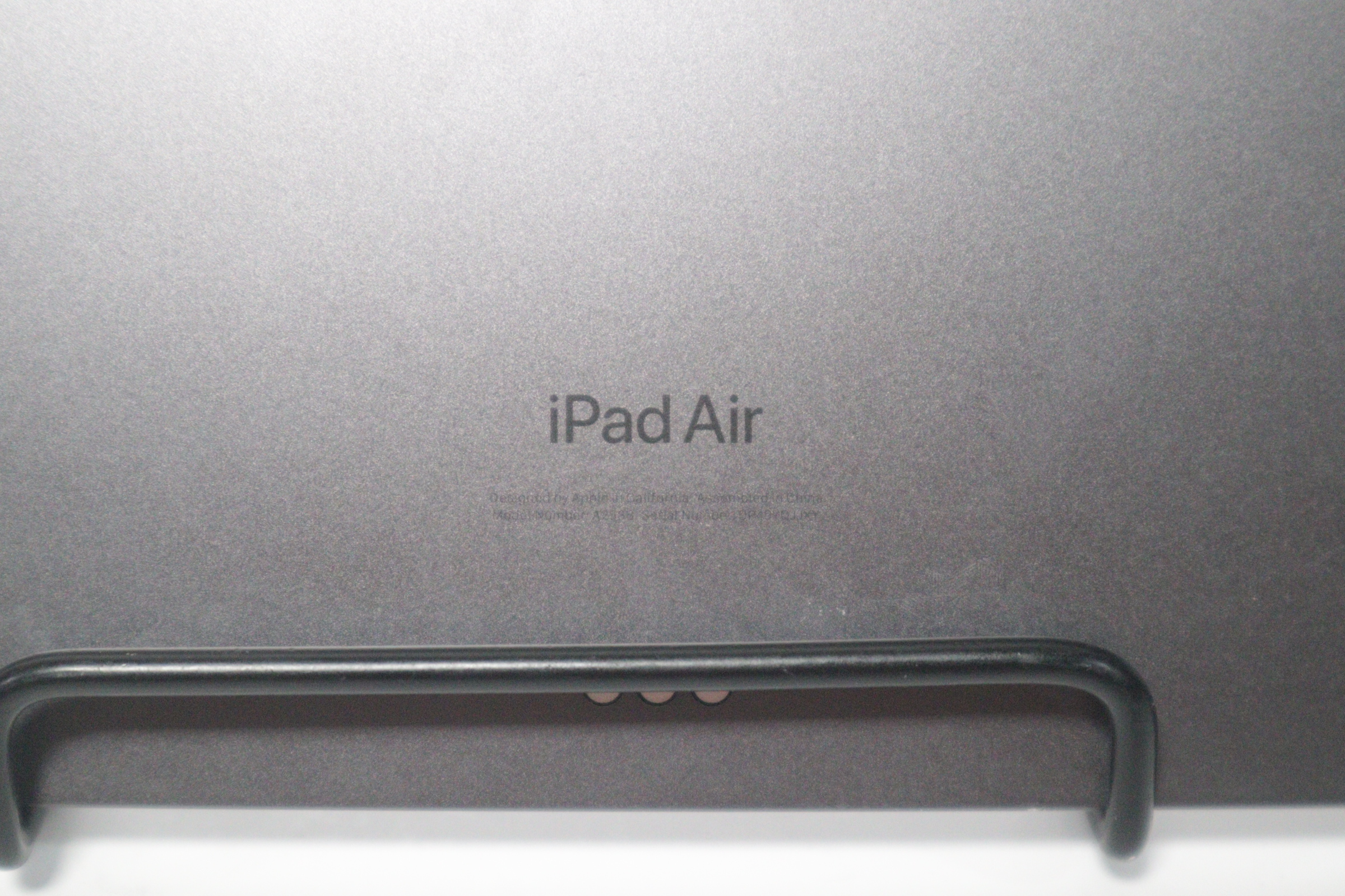 Apple iPad Air 5th Generation MM9C3LL/A Space Gray 64GB Handheld