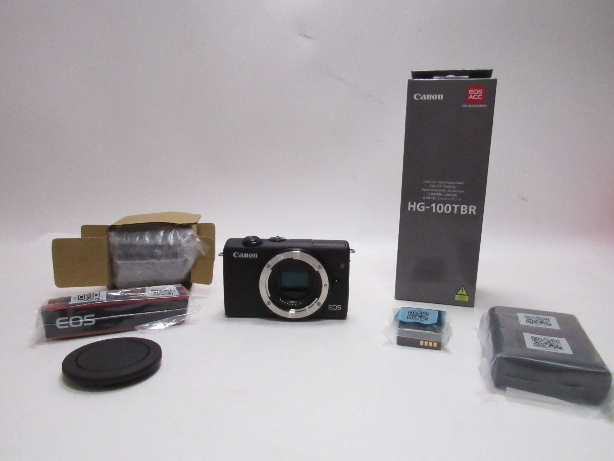 Canon Camera EOS M200 Mirrorless Wi-Fi Camera 15-45mm Lens