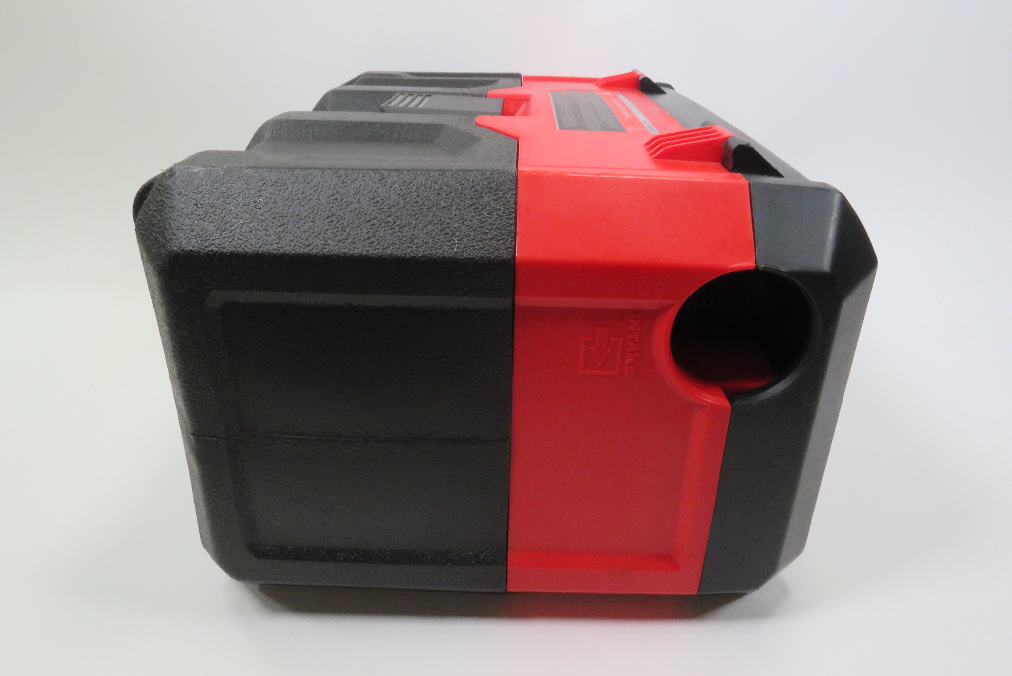 Milwaukee 088020 M18 18V 2 Gallon Cordless Wet/Dry Vacuum