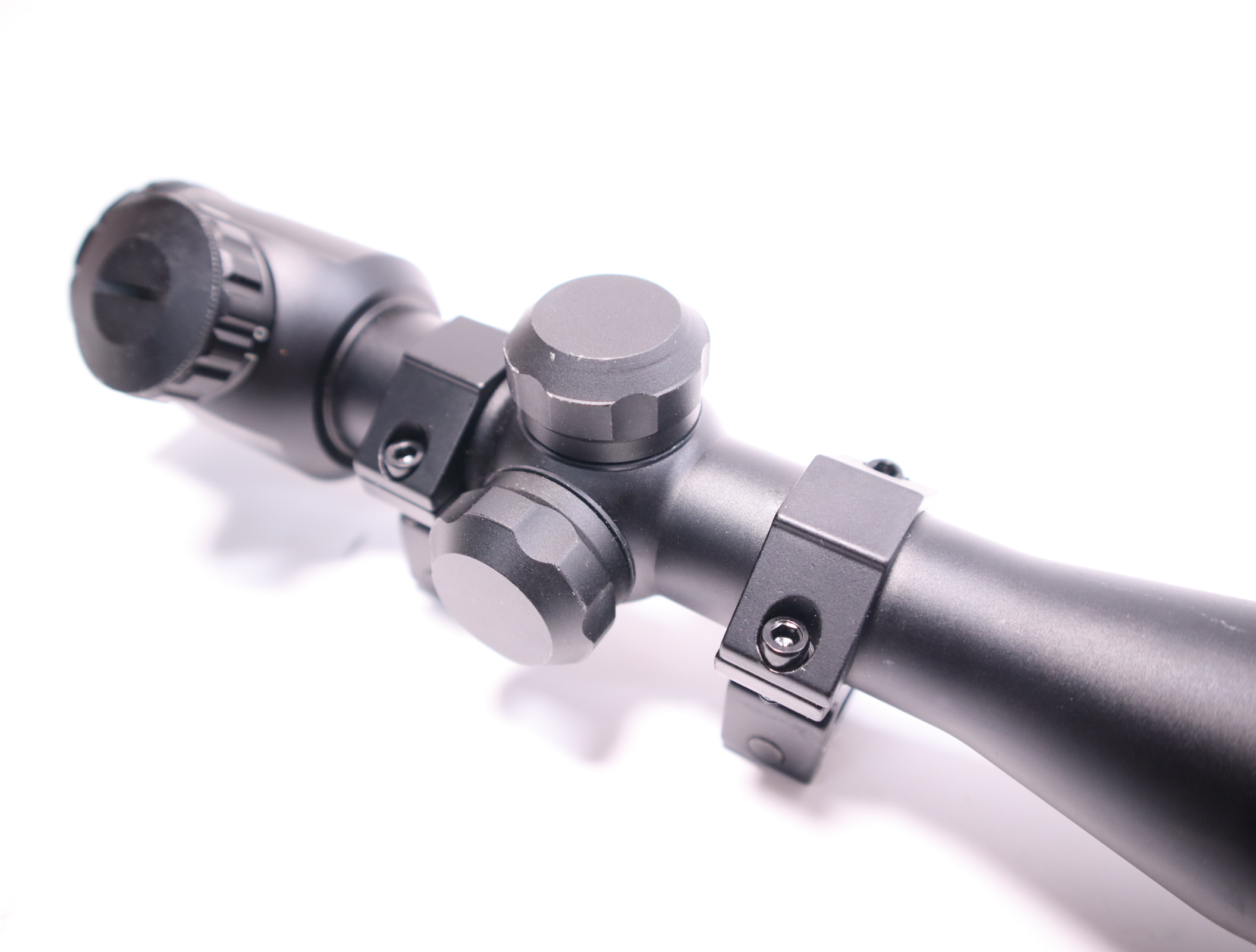 thumbnail image 2 of TruGlo 4x32mm Diamond Reticle Scope With Weaver Rings – Strut N Rut Hunting Scope 2 of 4