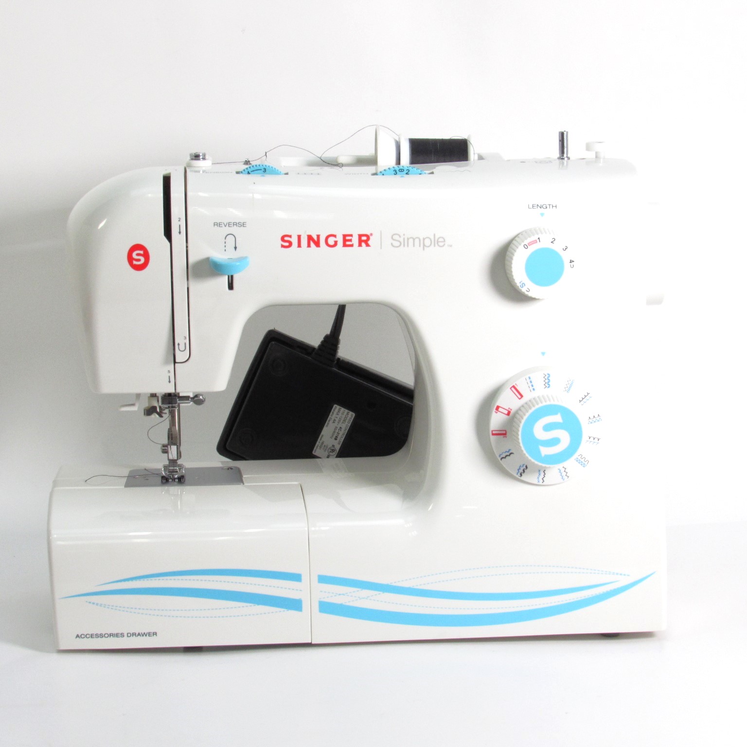 Singer Simple 2263 Sewing Machine - White / Light Blue