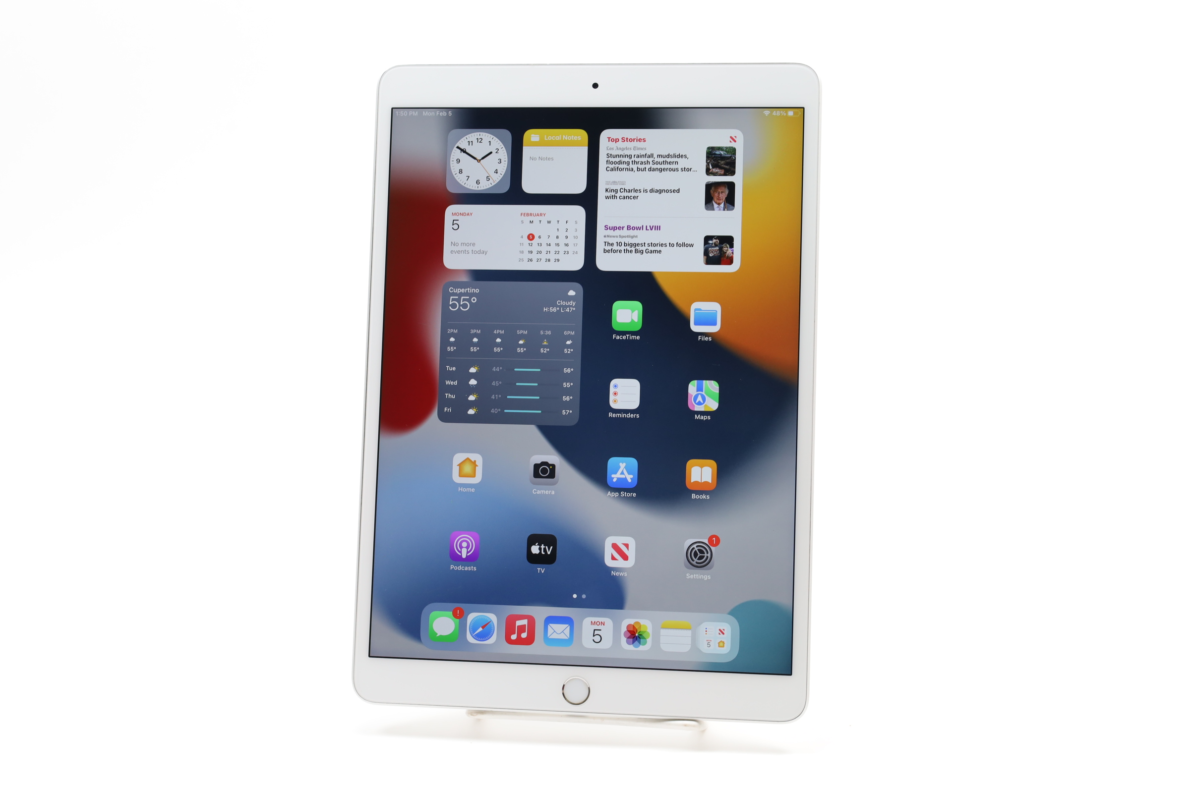 Apple iPad Air 3rd Gen MUUK2LL/A 64GB Wi-Fi 10.5" Tablet - Silver