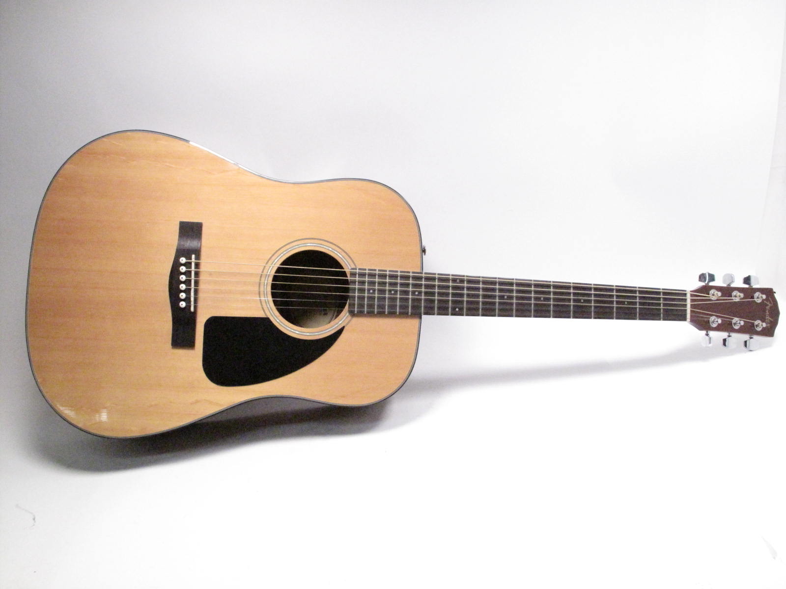 Fender DG60 NATDSV2 RightHanded Acoustic Guitar Natural Finish