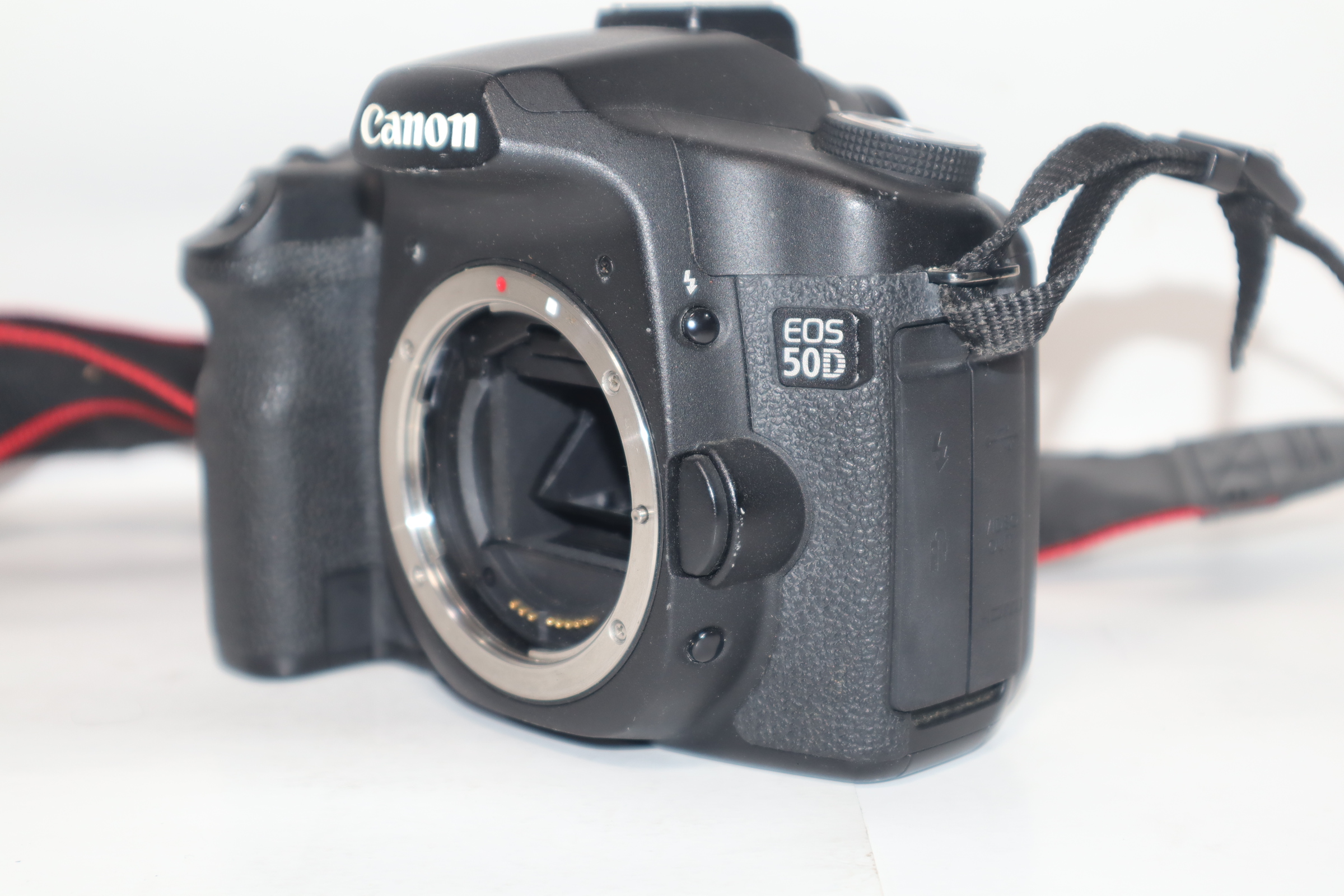 #2126 EOS 50D Canon ボディ バッテリー 2126 EOS 50D Canon ボディ バッテリー