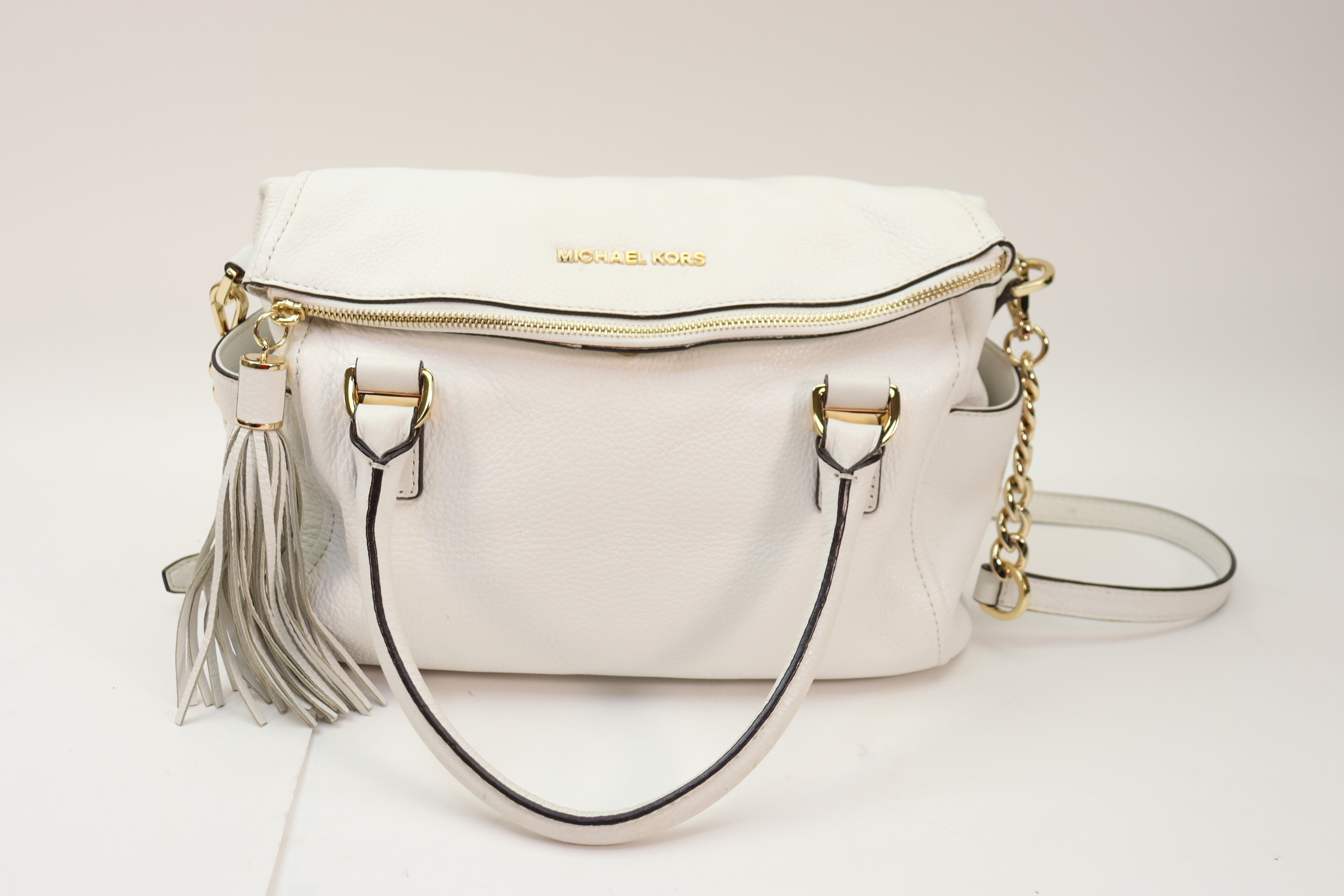 Michael Kors E-1310 Large Leather Tassel Convertible