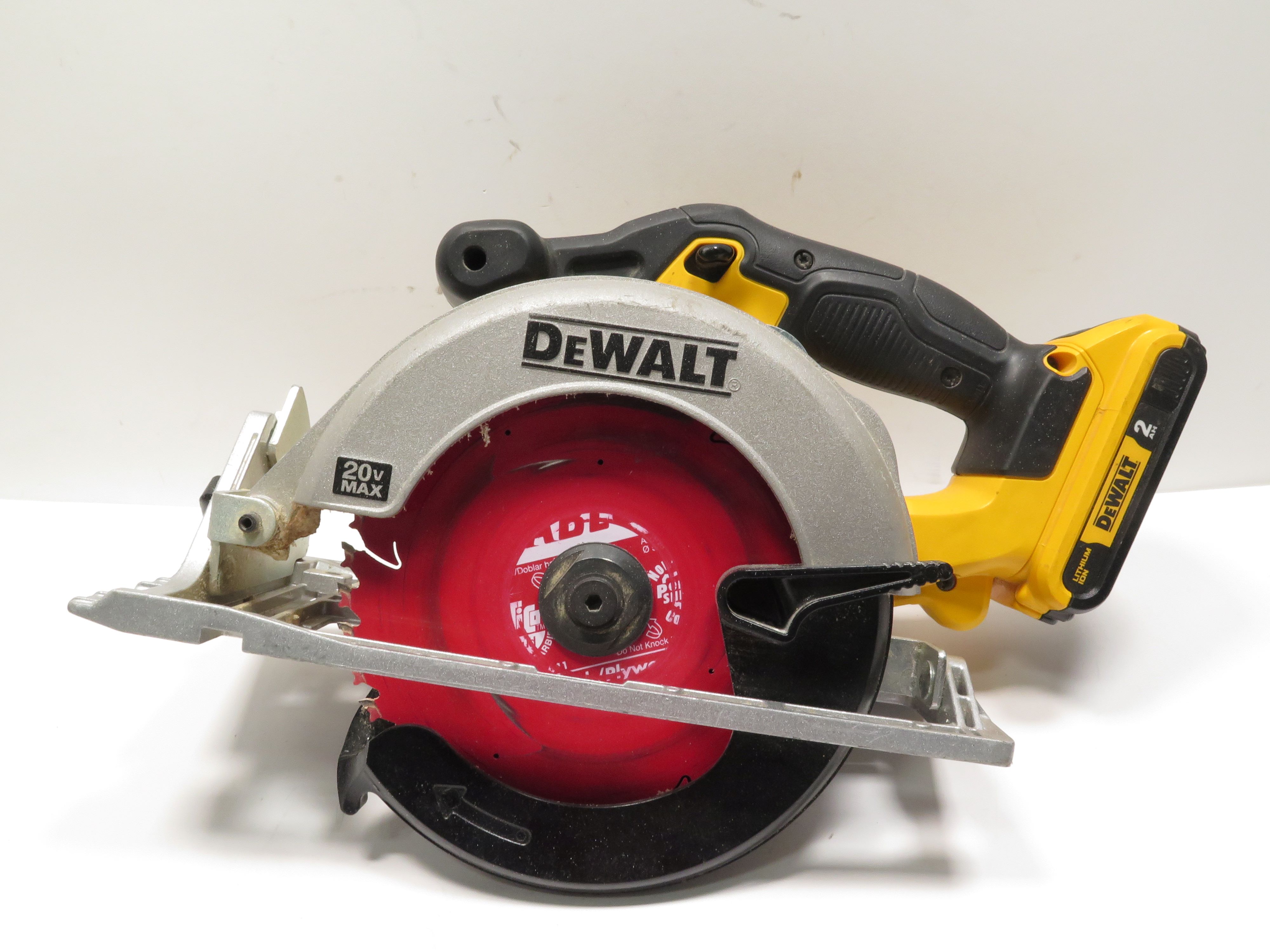 DeWalt DCS391 20V MAX Cordless 6.5 in. Circular Saw 9278