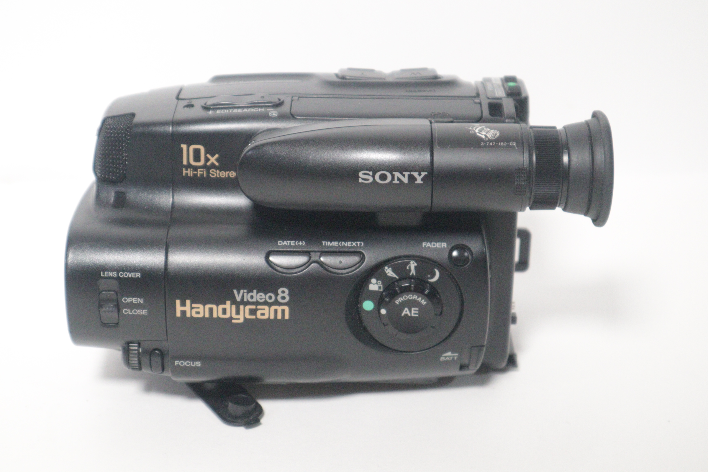 Sony CCD-TR61 Black Wide Angle 10x Hi-Fi Stereo 8 Video