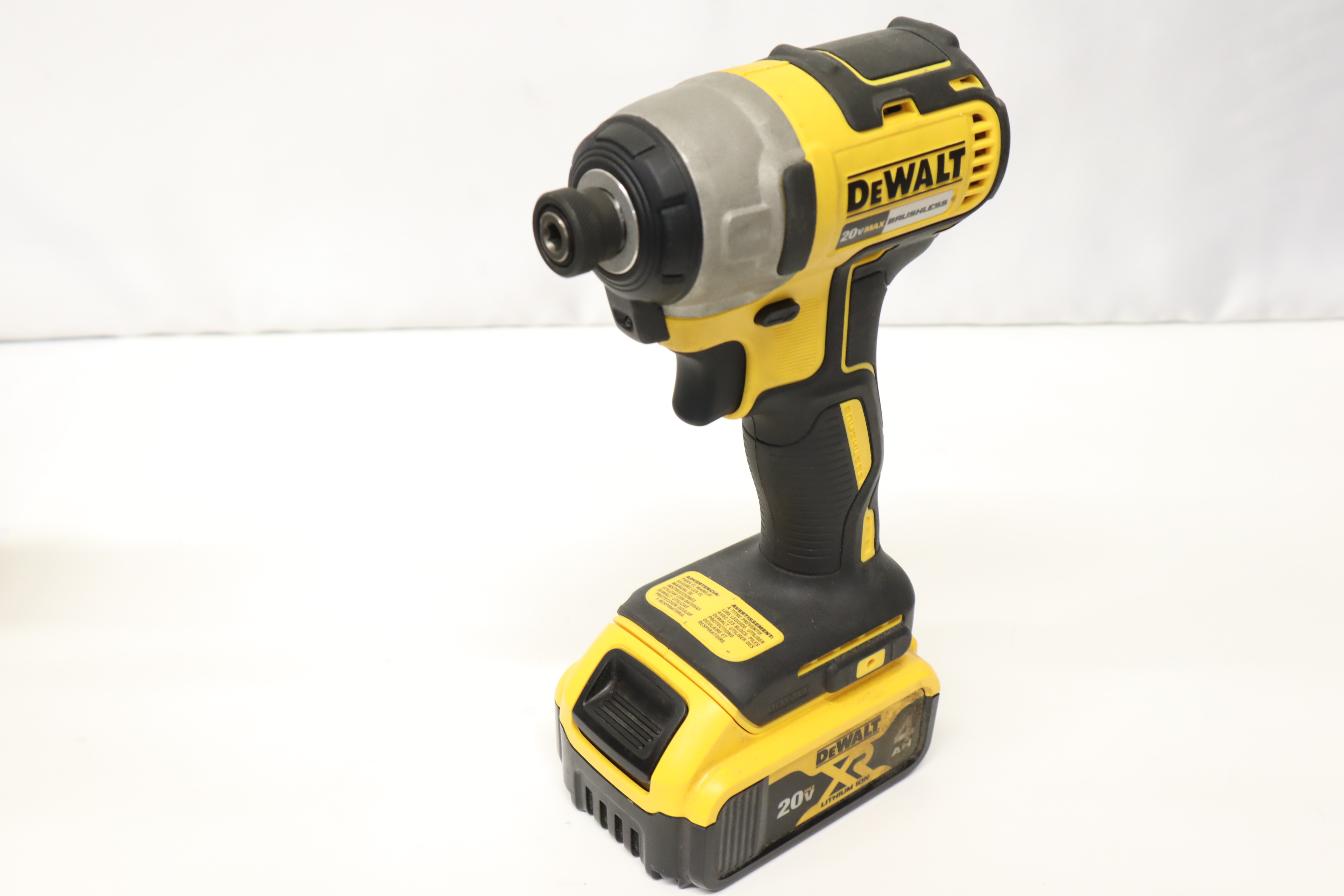 DeWalt DCF787 20V Brushless 1/4 in. Cordless Impact Driver 0103