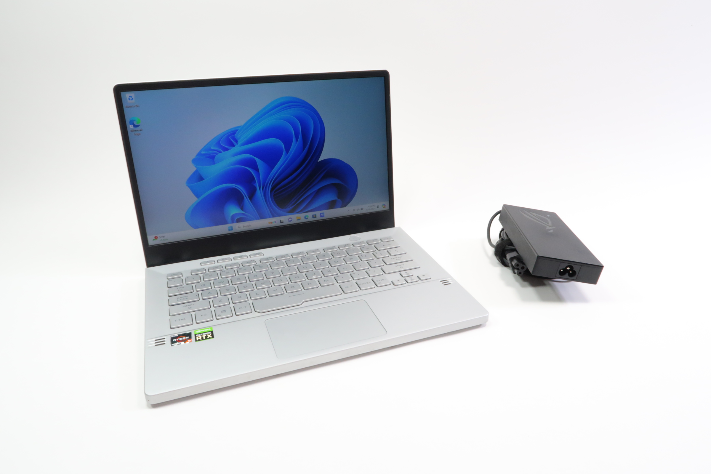 ASUS ROG Zephyrus G14 Win 11 AMD Ryzen 4900HS 3GHz 16GB RAM 1TB