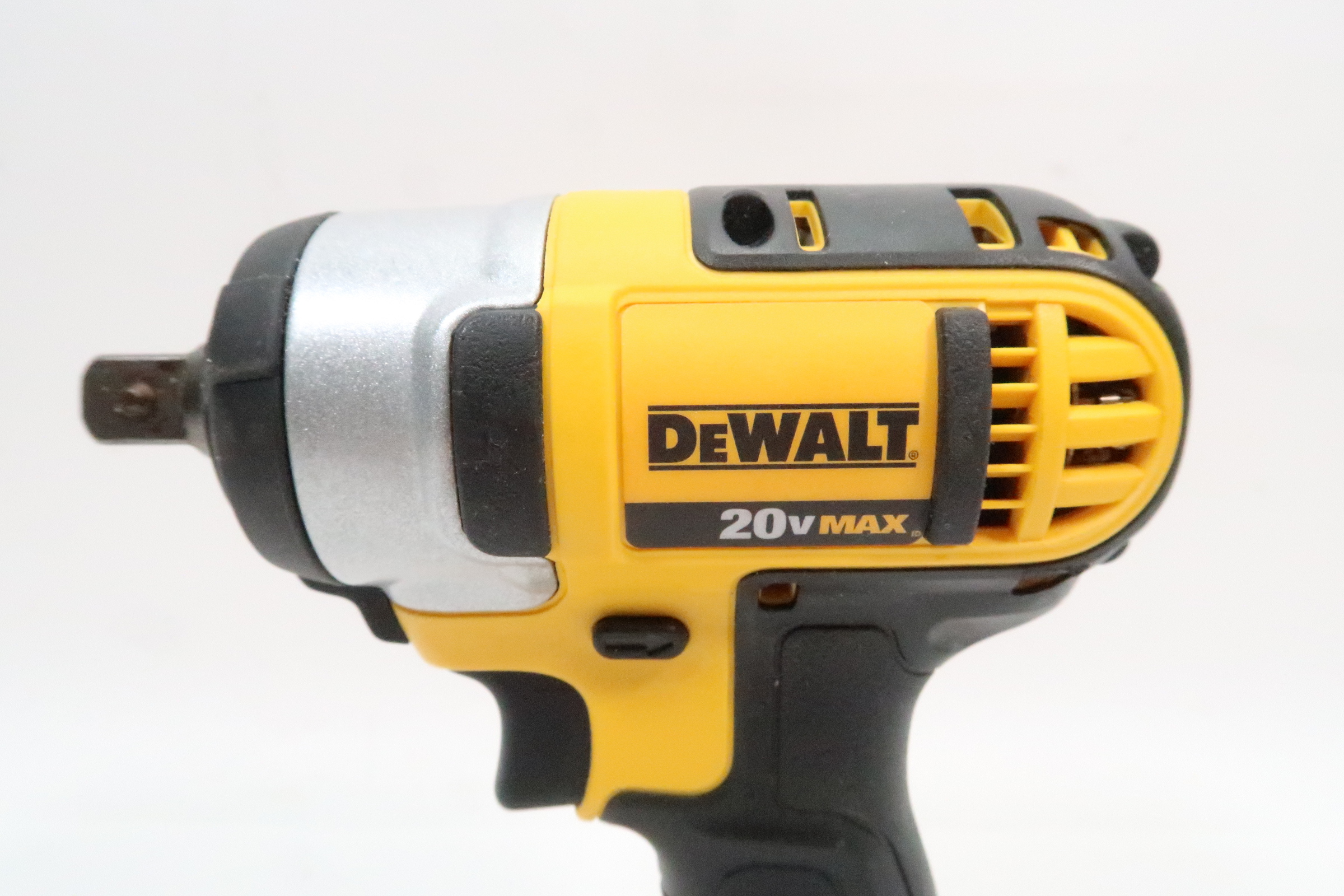 DeWalt DCF880 20V MAX Cordless 1/2 in. Impact Wrench