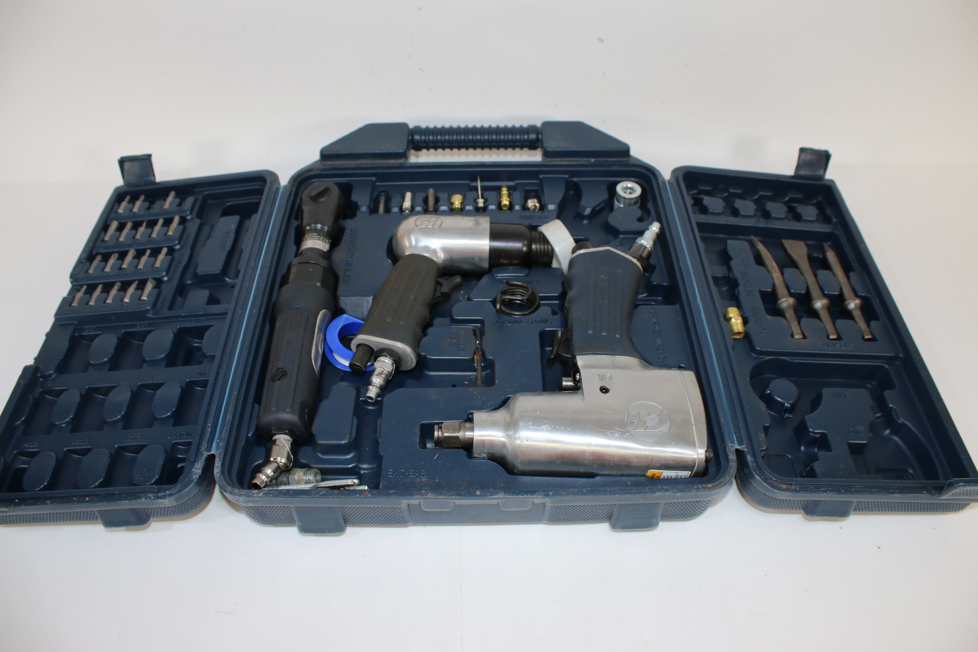 Campbell Hausfeld Air Impact Wrench & Ratchet & Chisel/Hammer 3Piece
