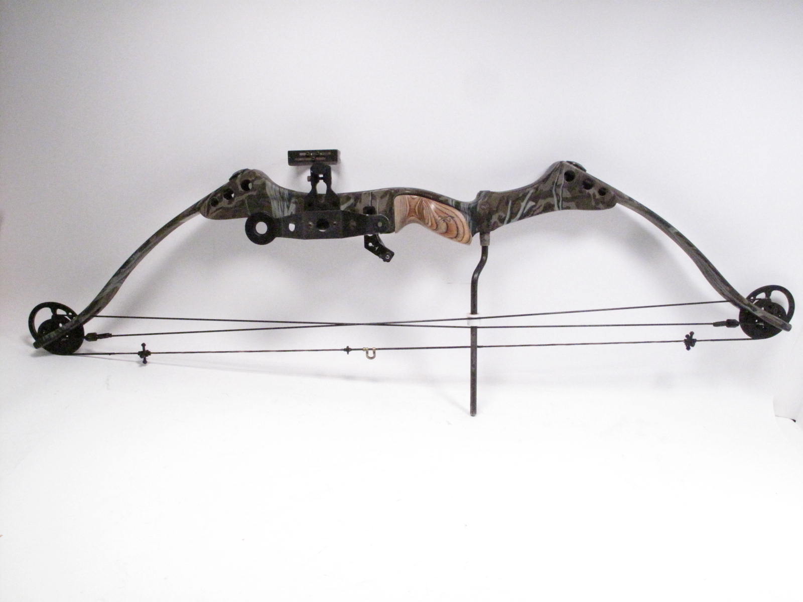Browning Ballistic Mirage XGT3A RightHanded Compound Hunting Bow