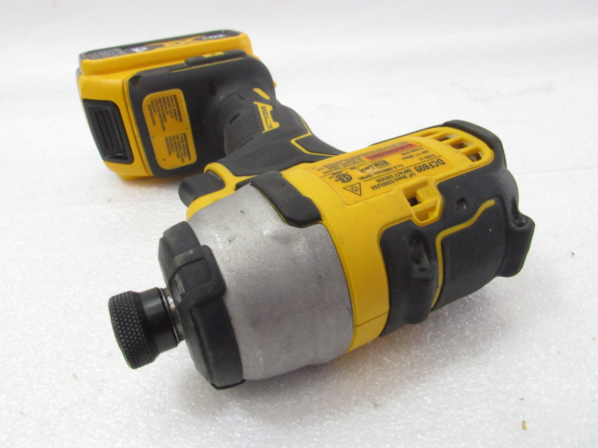 DeWalt DCF809 ATOMIC 20V MAX Cordless Brushless Compact 1/4" Impact Driver