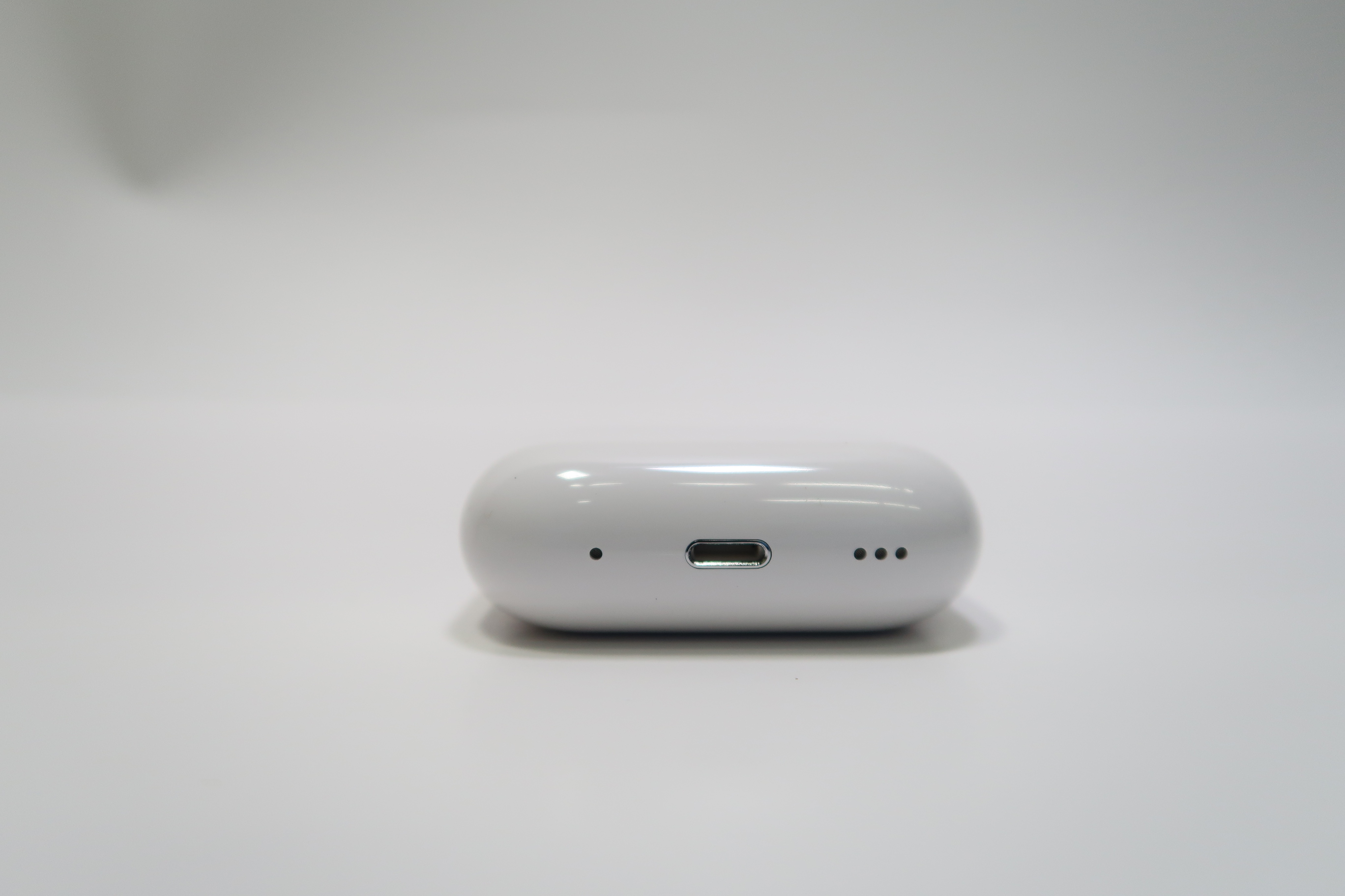 Apple AirPods Pro 2nd Gen A2700 Active Noise Cancelling Wireless