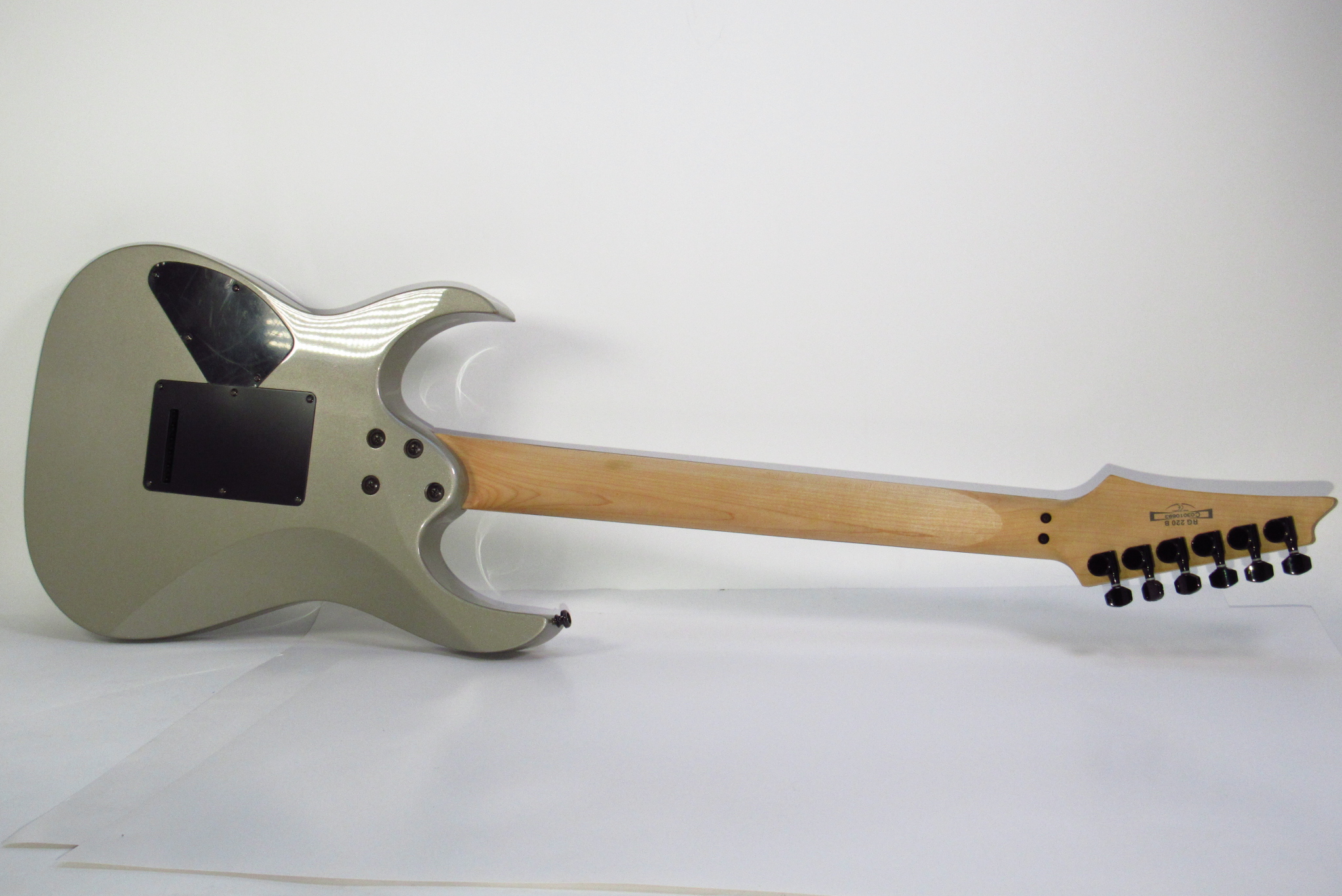 Ibanez RG220B 6-String Right-Handed Korea Electric Guitar - Silver