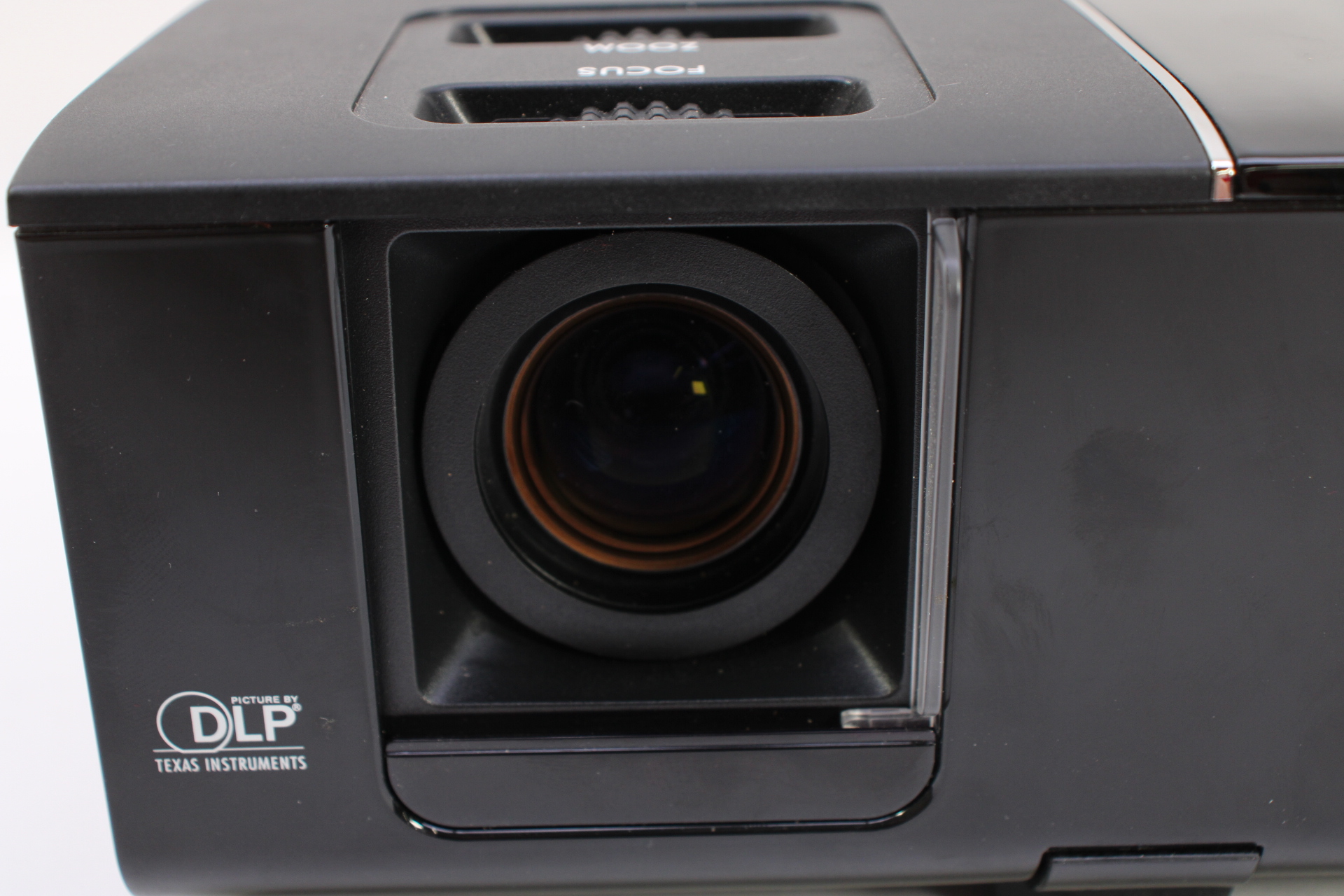 Optoma TX761 3200 Lumen XGA 1024 x 768 DLP Projector