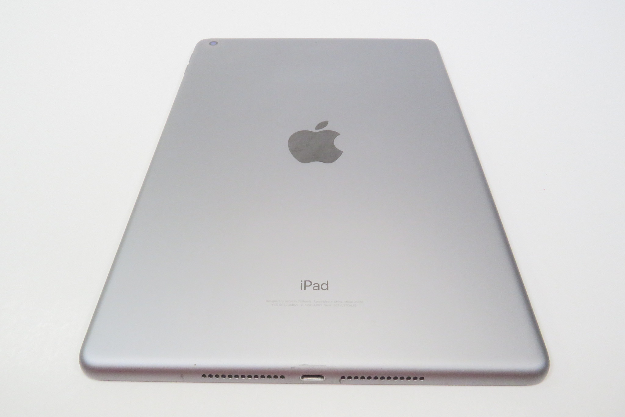 Apple iPad 5th Gen A1822 MP2F2LL/A 9.7