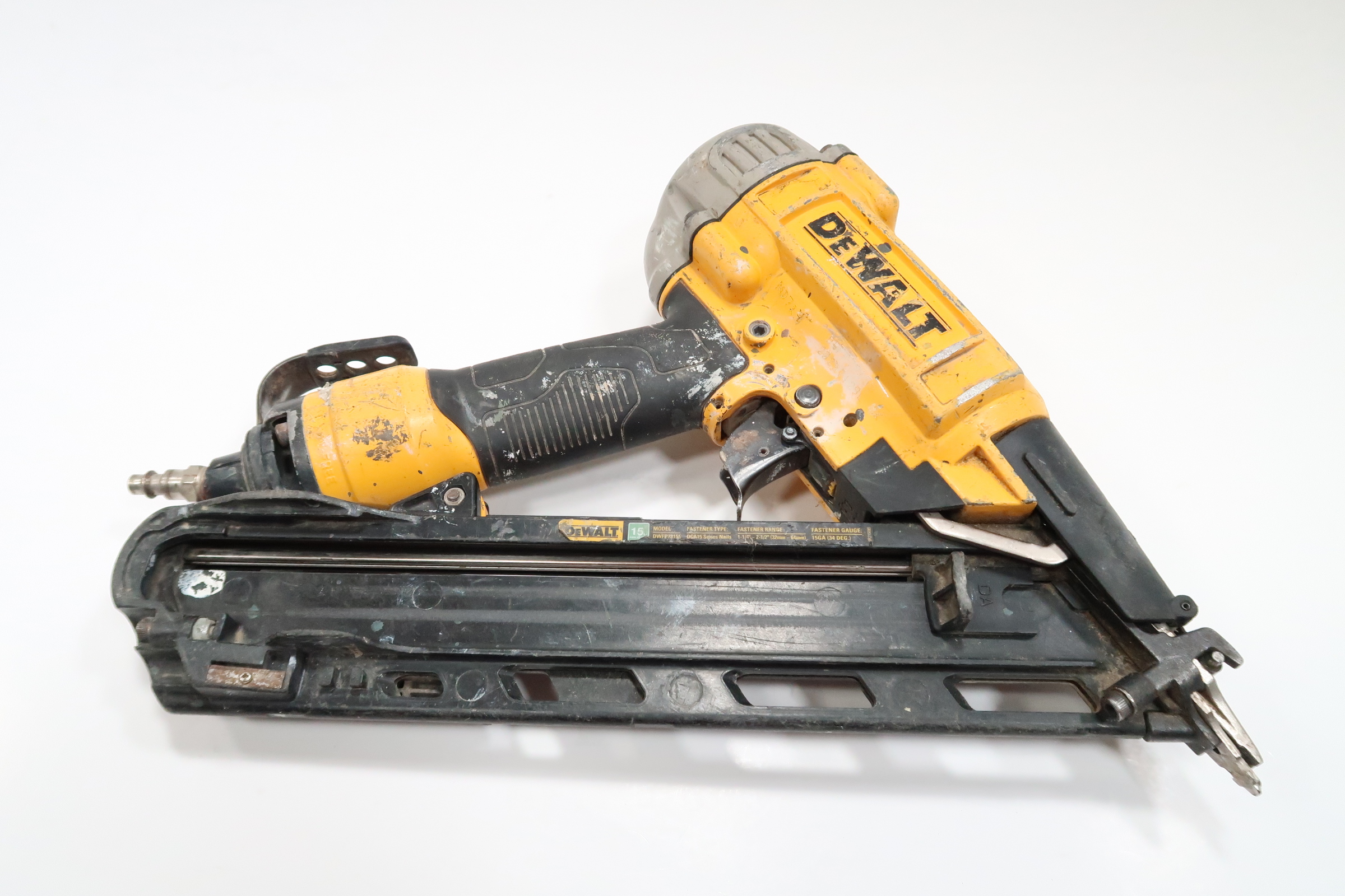 DeWalt DWFP72155 Pneumatic 15Gauge DA Nailer 7830