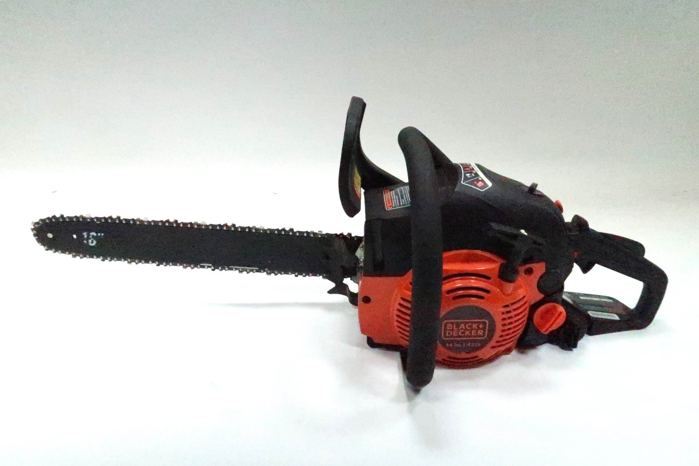 Black and Decker BDXGDAM214101 14in 42cc Gas Powered Chainsaw 1203