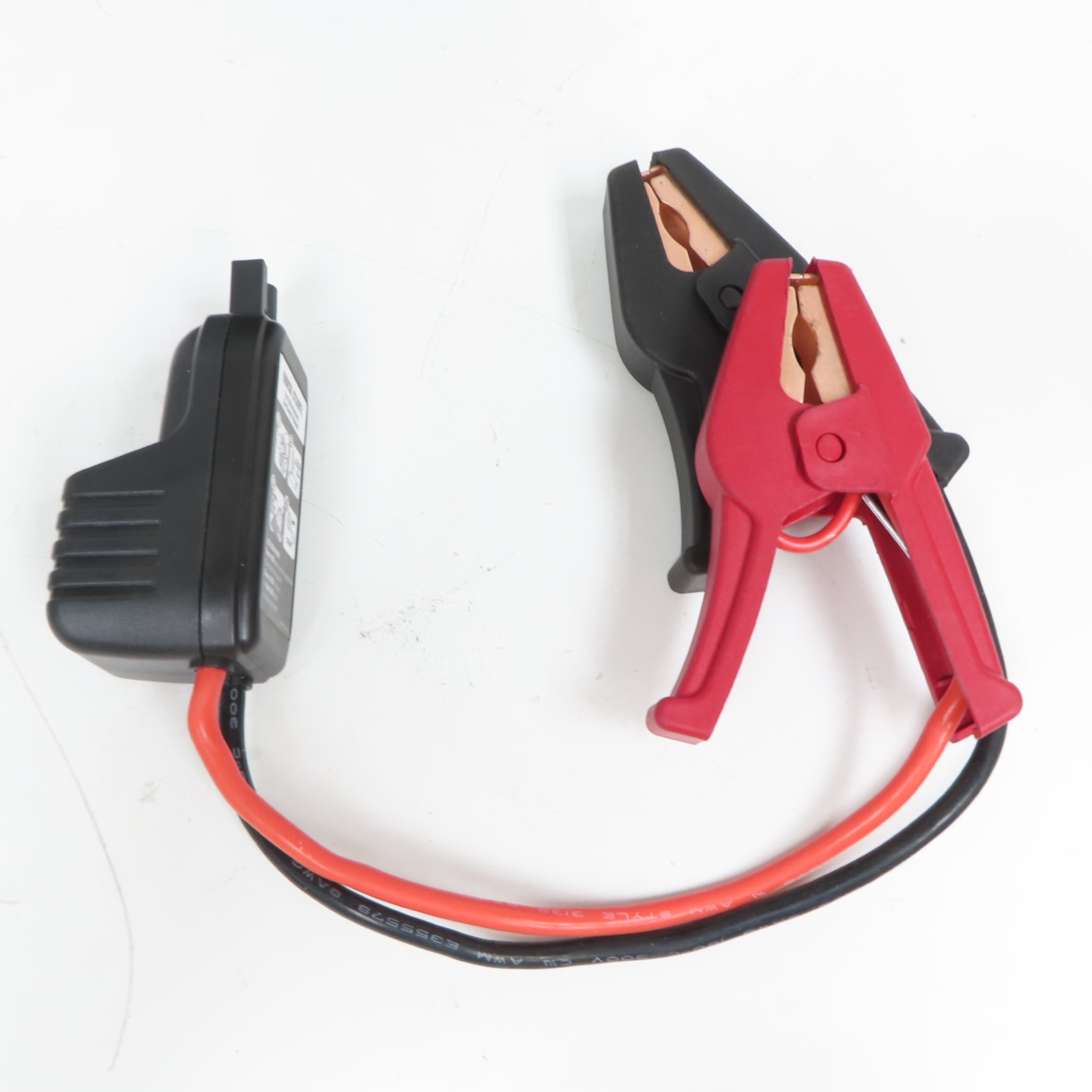 Masterforce 2609515 800A Portable LithiumIon Jump Starter/Power Bank