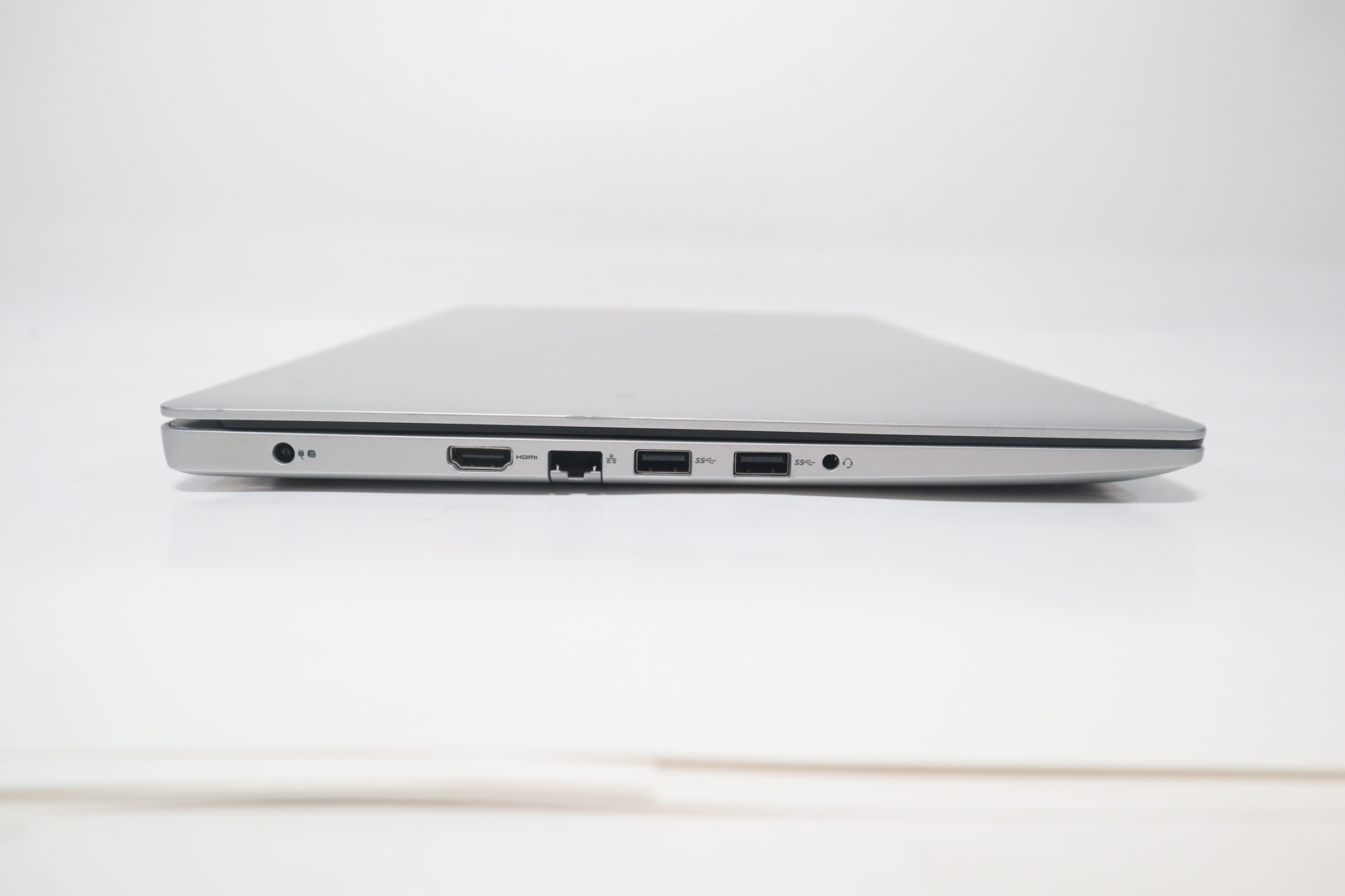 Dell Inspiron 15 5570 P75f Intel Core i7-7500U 2.7GHz 4GB RAM 1TB