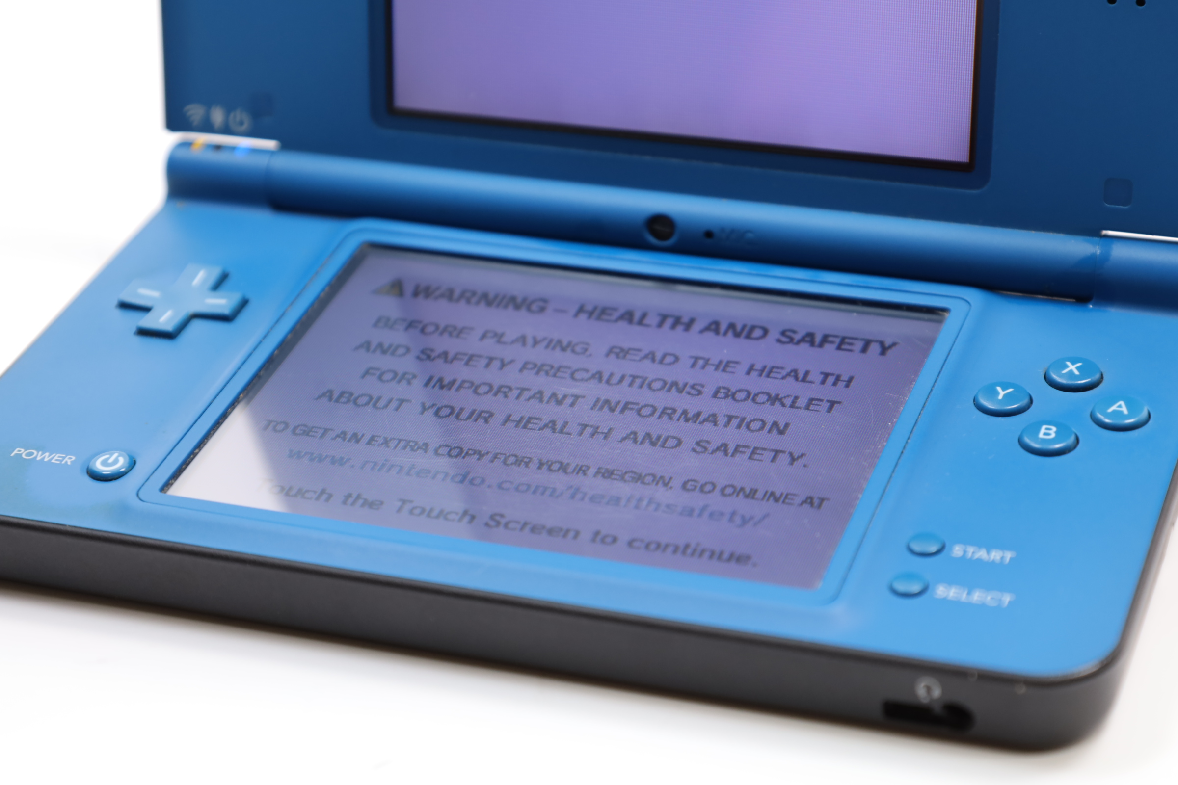 Nintendo DSi XL UTL-001 Dual-Screen Handheld Video Game Nintendo DSi XL UTL-001 Dual-Screen Handheld Video Game