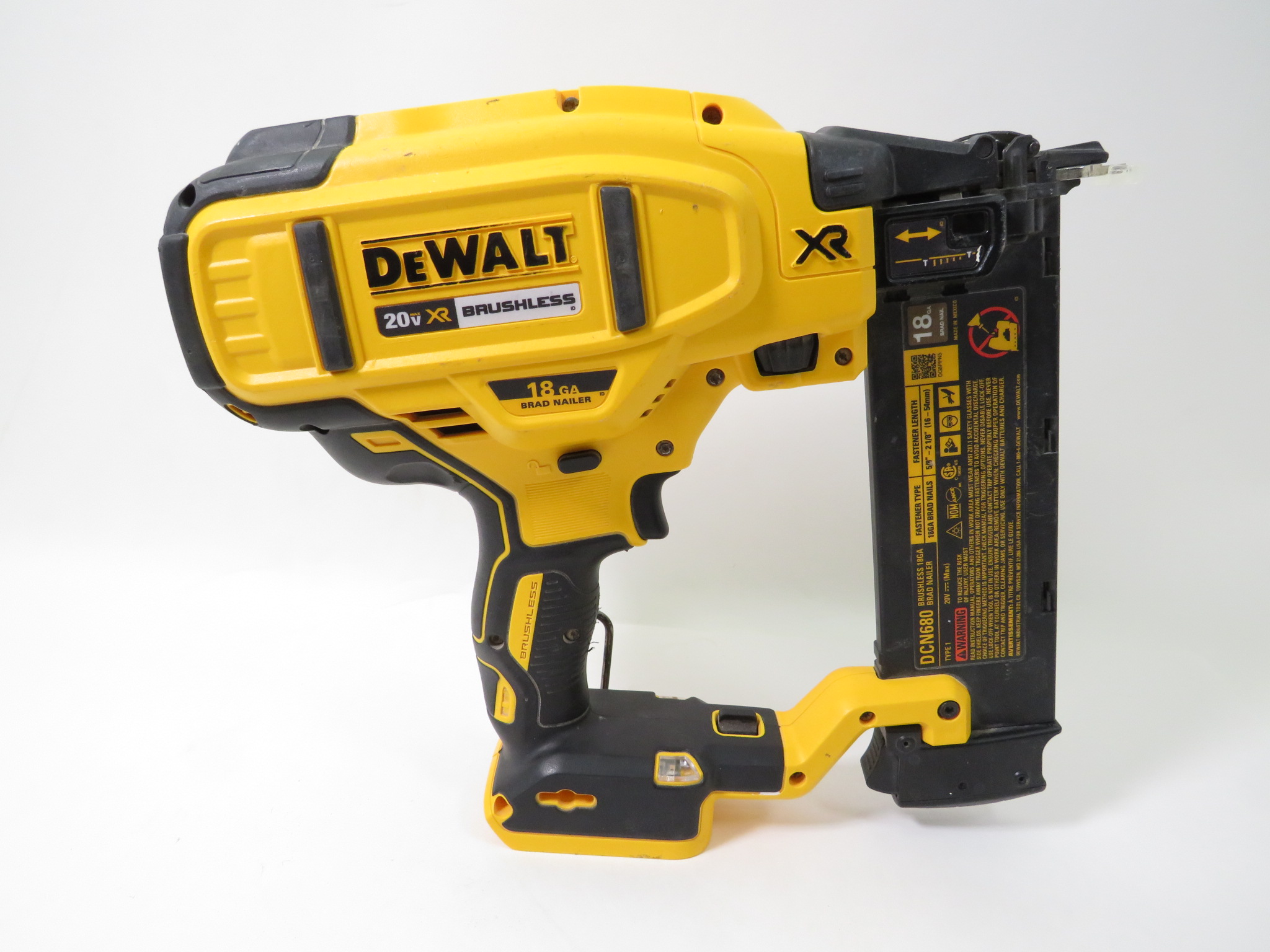 DeWalt DCN680 20V MAX XR Brushless 18GA Brad Nailer