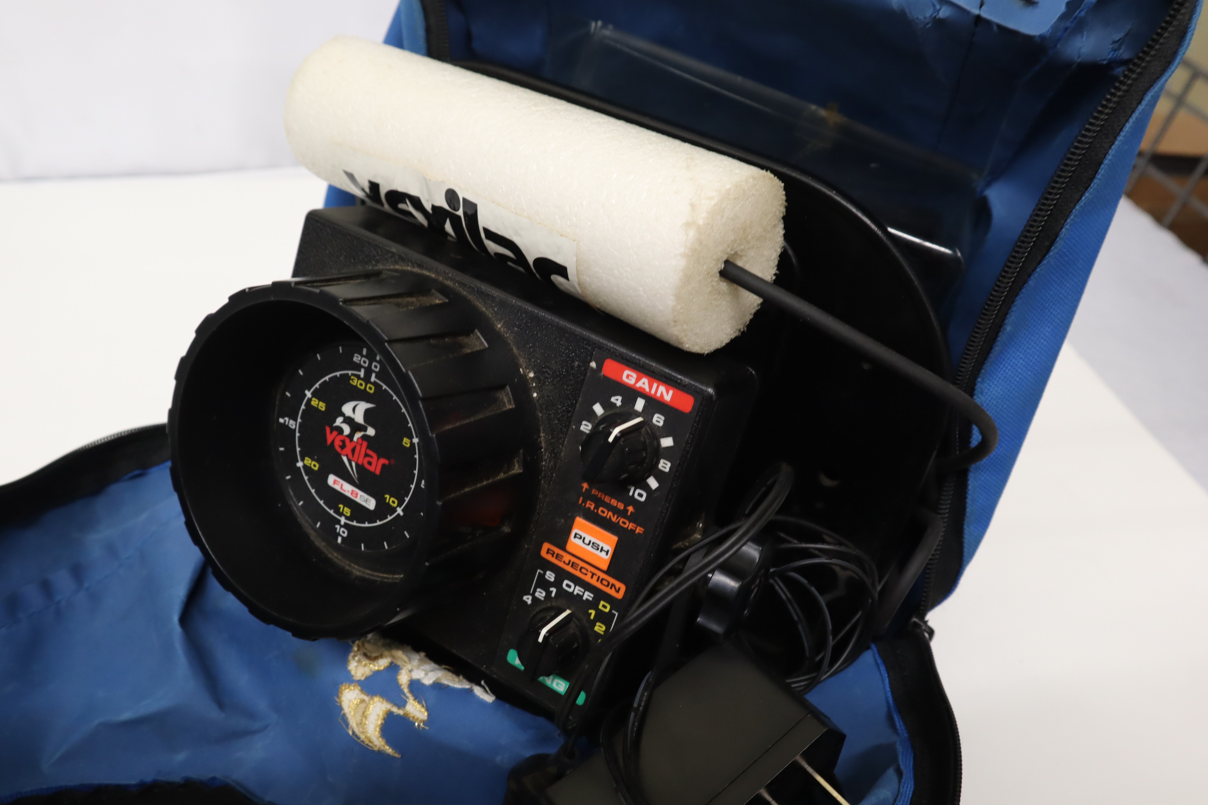 Vexilar FL8SE Fish Depth Finder Sonar Unit Dead Battery 5451