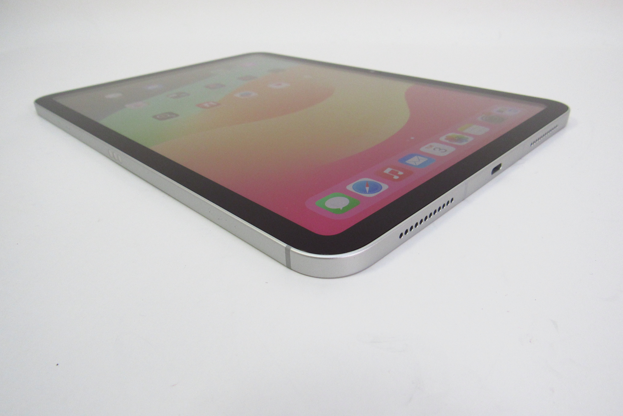 Apple iPad 10th Generation MQ6J3LL/A 64GB Wi-Fi Cellular Apple iPad 10th Generation MQ6J3LL/A 64GB Wi-Fi Cellular