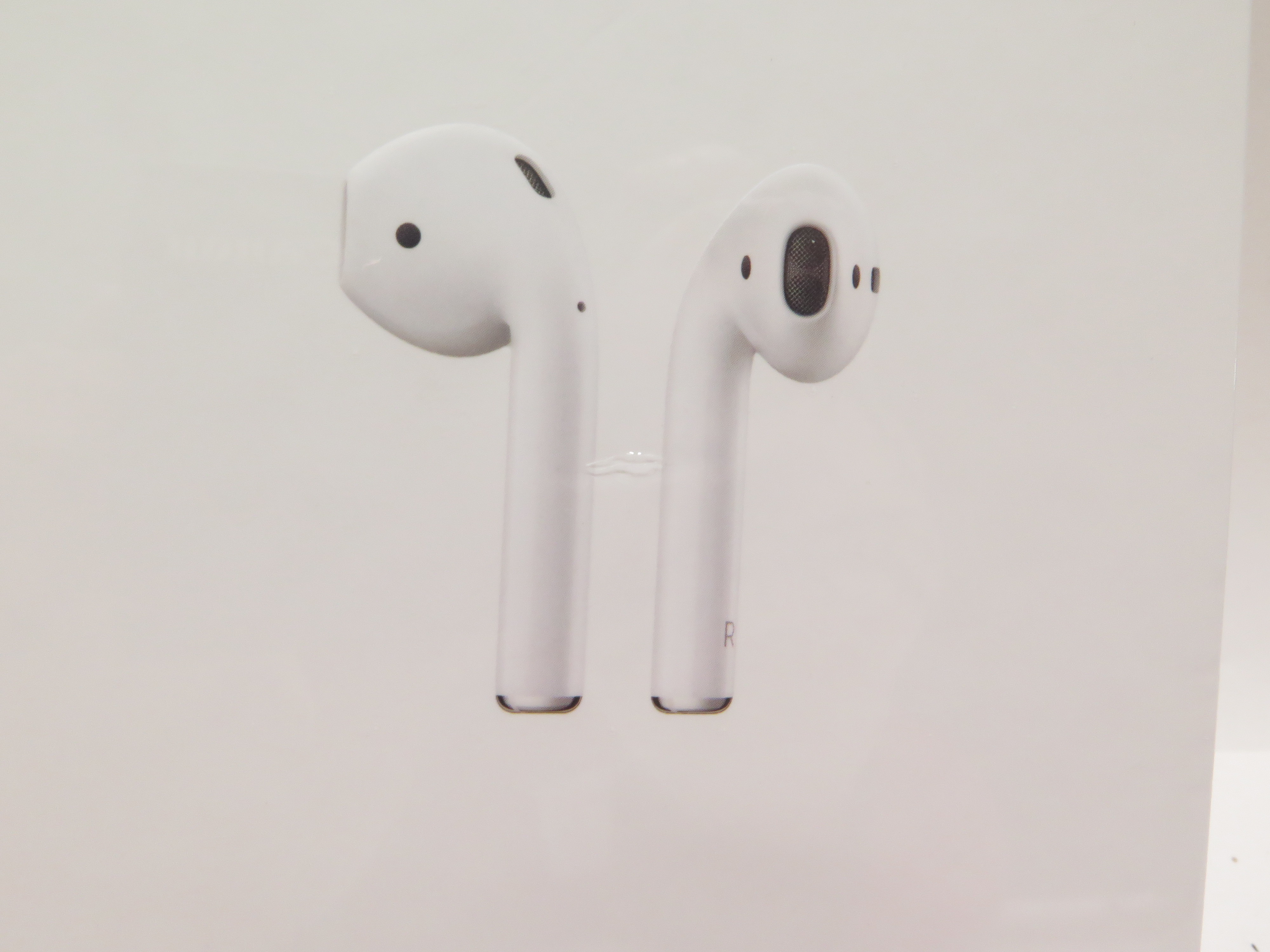 Apple MV7N2AM/A AirPods 2nd Generation 3748