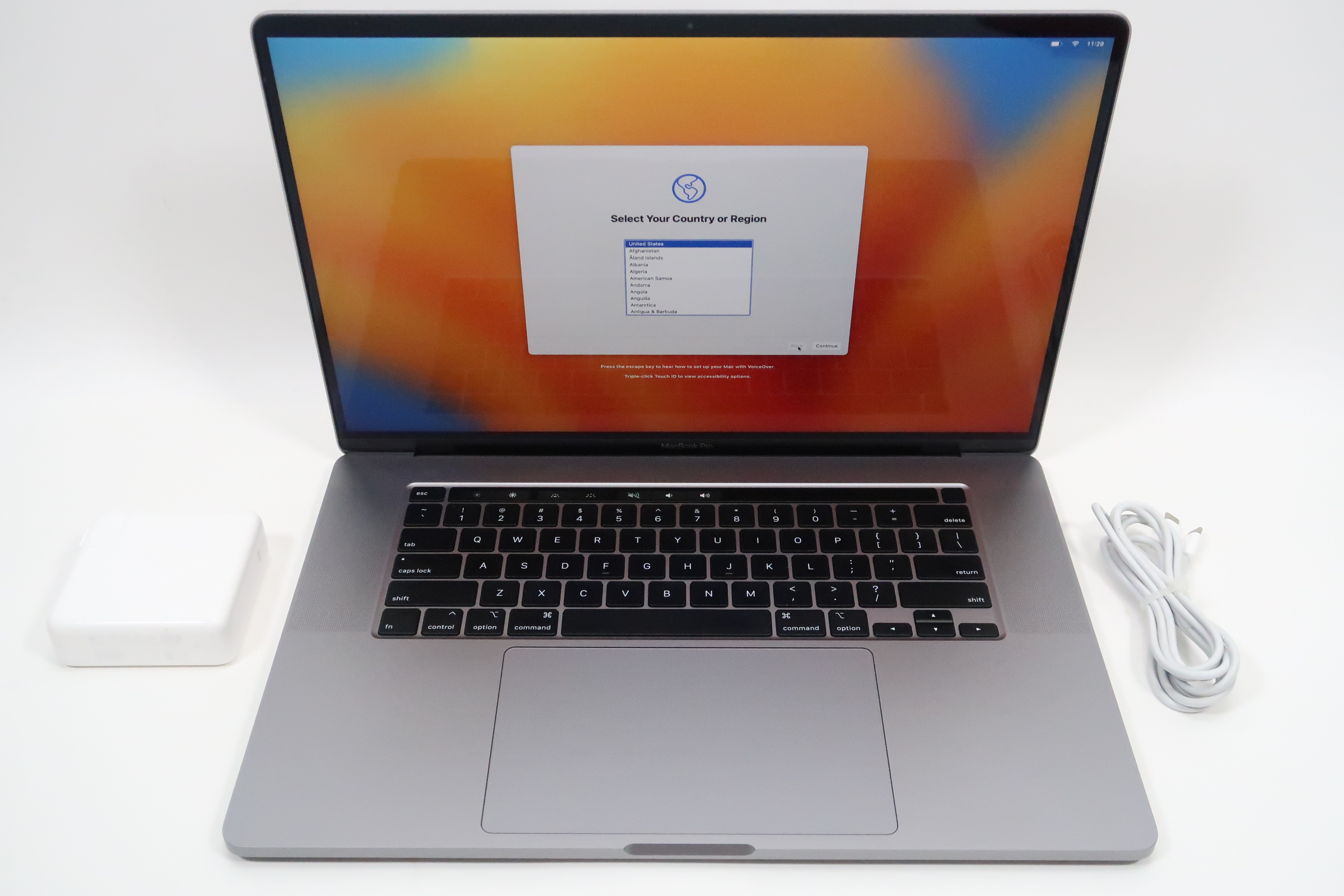 訳アリ MacBookPro 2019 16inch シルバー Amazon.com: Apple Late 2019 MacBook Pro with 2.6GHz Intel Core i7