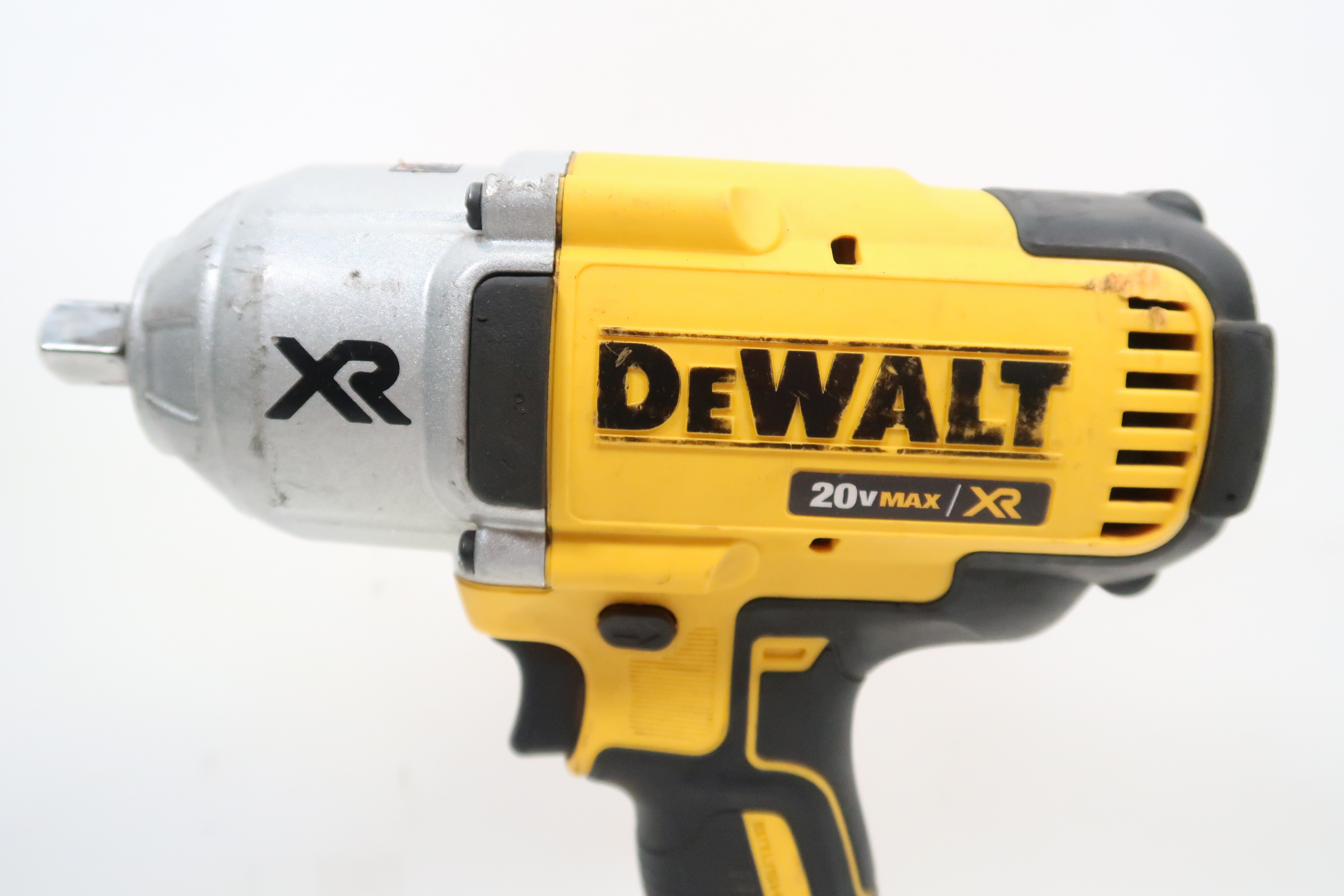 DeWalt DCF899 20V MAX XR Cordless Brushless 1/2 in. High Torque Impact