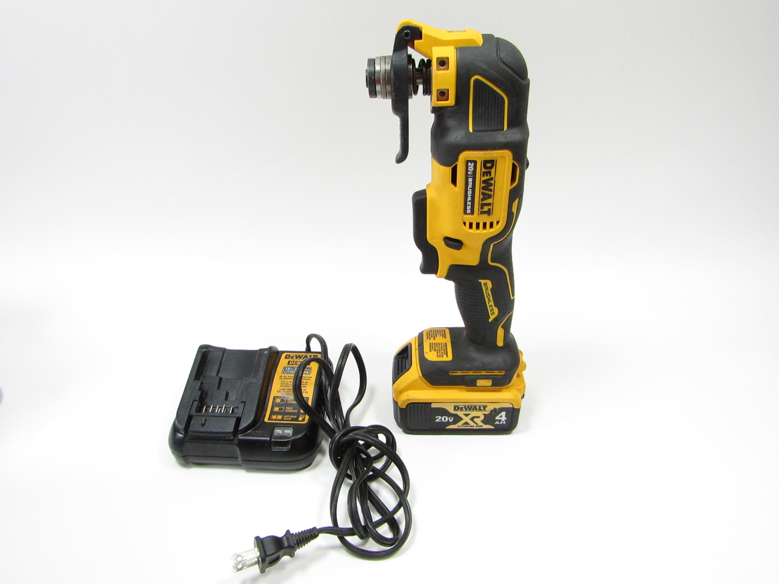 DeWALT DCS354 ATOMIC 20-Volt MAX Cordless Brushless Oscillating Multi ...