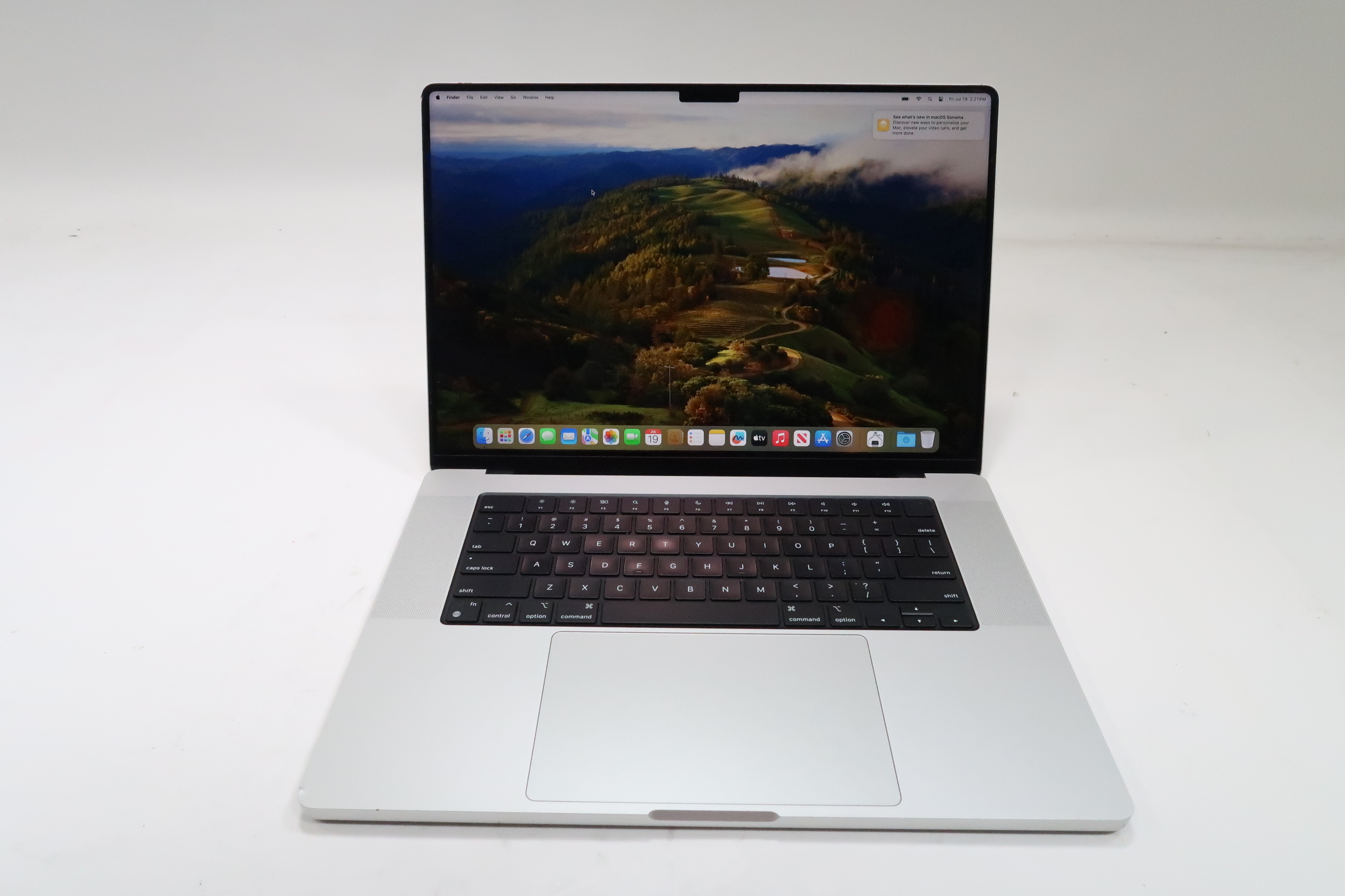 Apple 2021 MacBook Pro MK183LL/A M1 Pro Chip 3.2GHz 16GB RAM 512GB