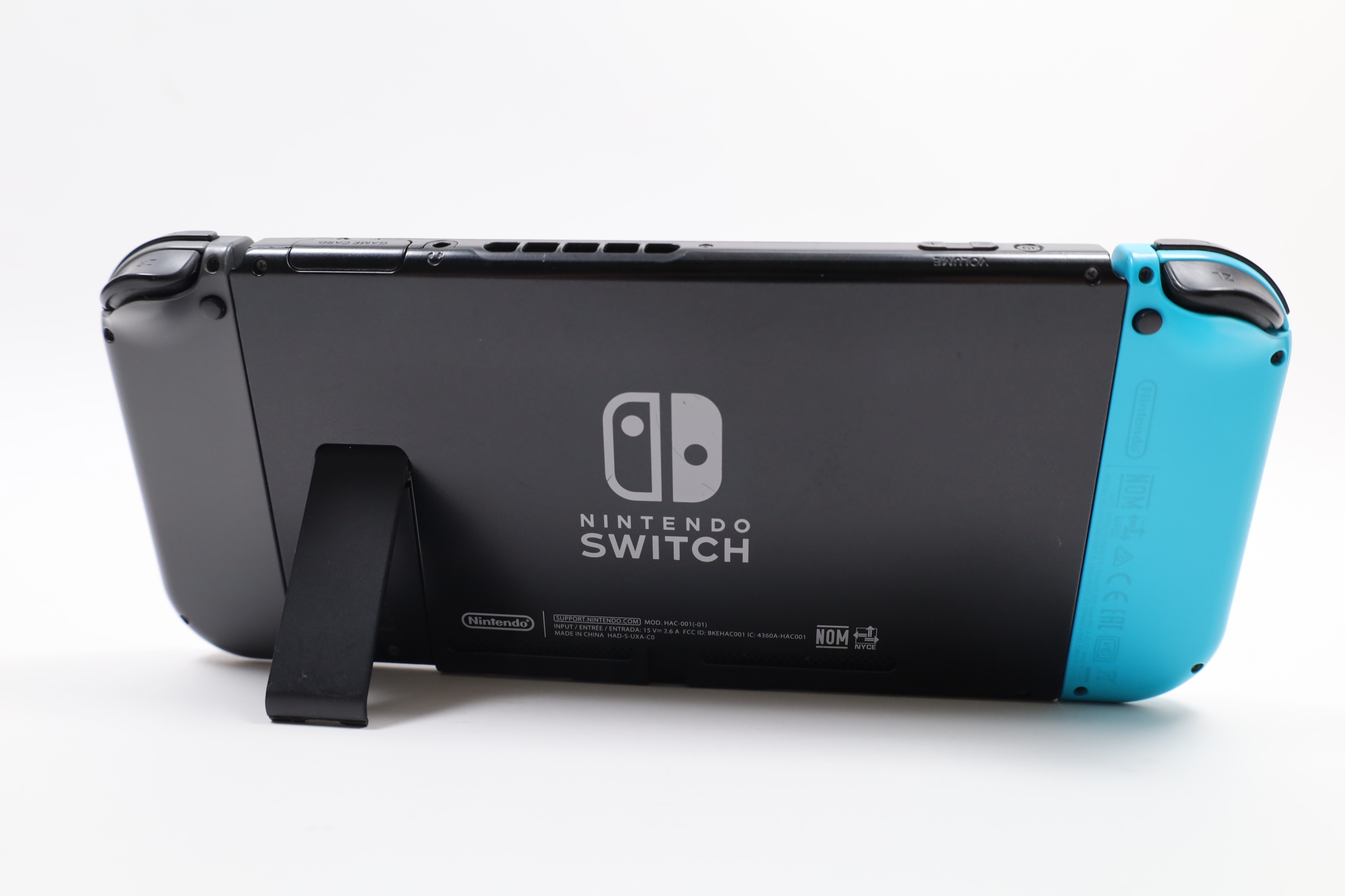 Amazon.com: Nintendo Switch with Gray Joy‑Con - HAC-001(-01