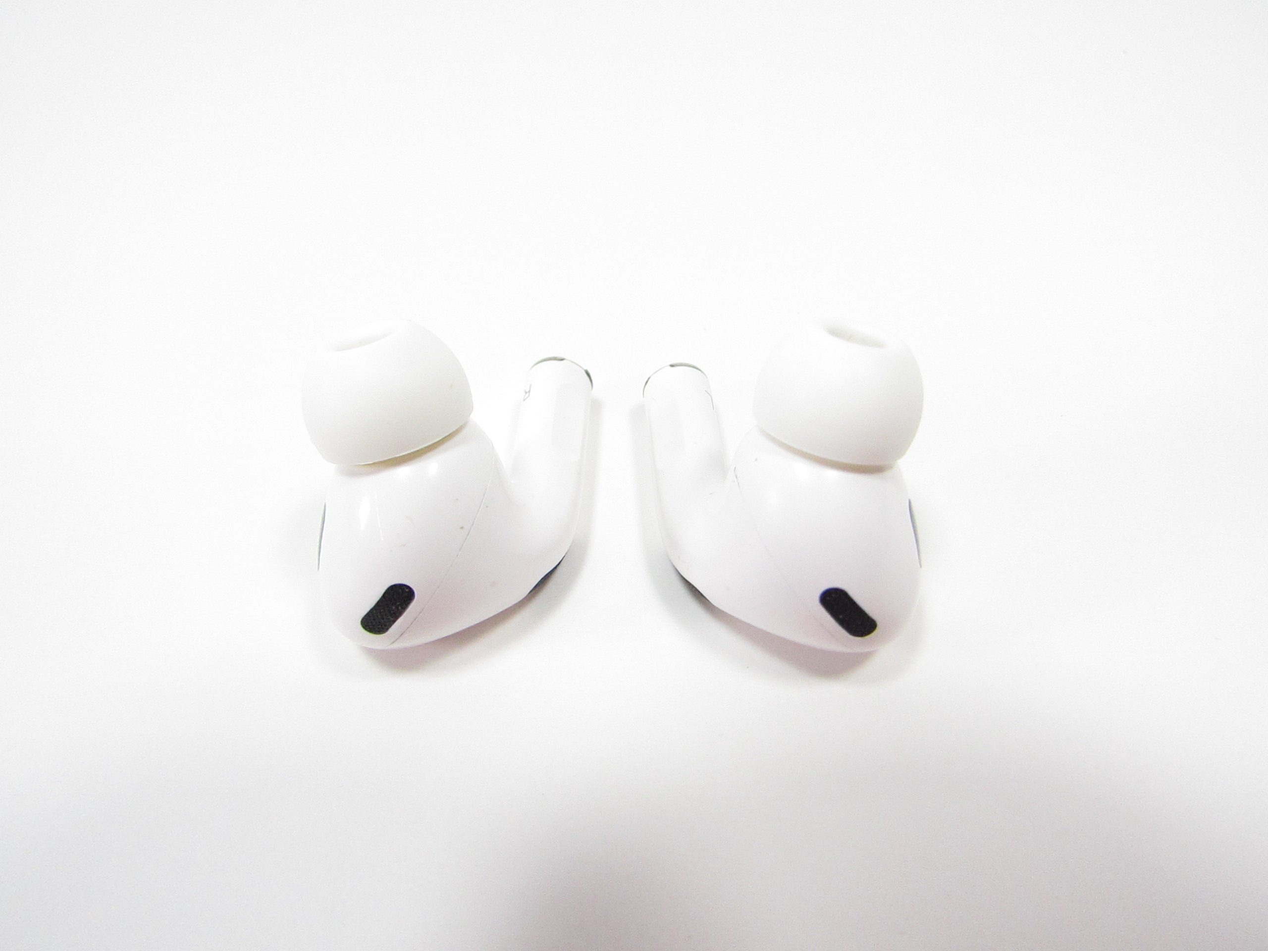 Apple AirPods Pro 2nd Gen A2700 Active Noise Cancelling Wireless