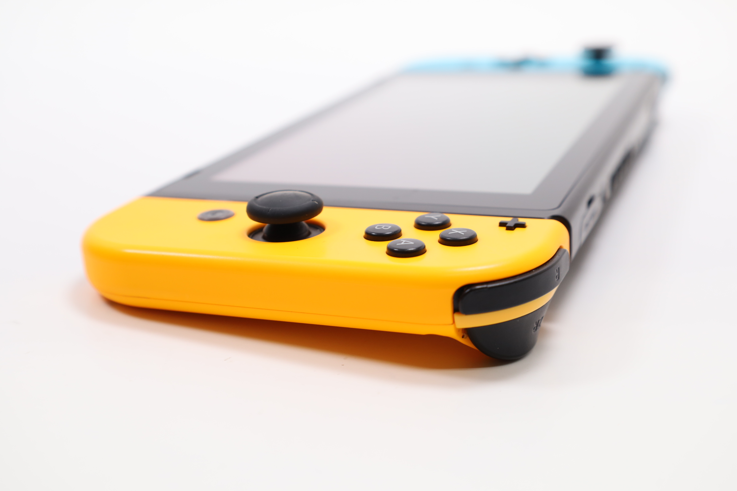 Nintendo Switch HAC-001 イエロー　ブルー Amazon.com: Nintendo Switch with Gray Joy‑Con - HAC-001(-01